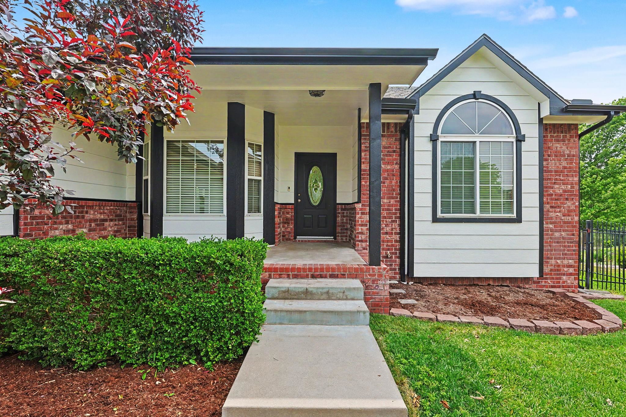 1323 S Threewood Street Wichita KS 67235