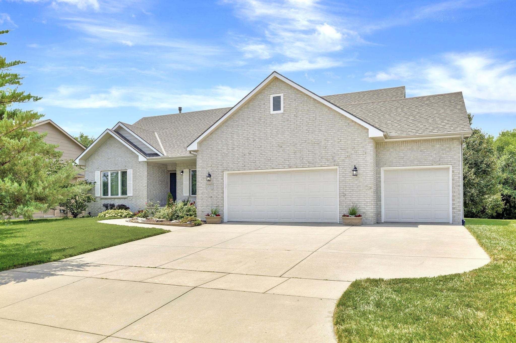 4551 N Fritillary Street Bel Aire KS 67226