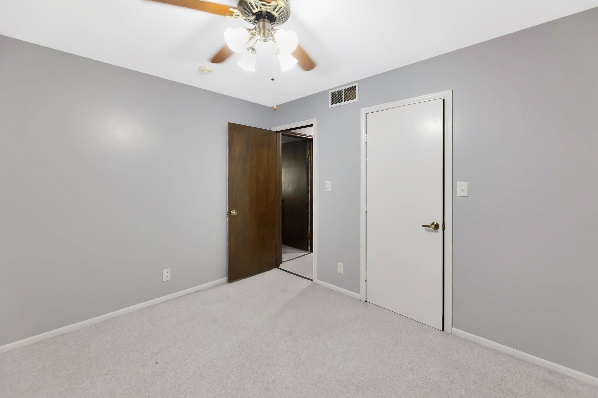 1118 E Oakwood Court Derby KS 67037