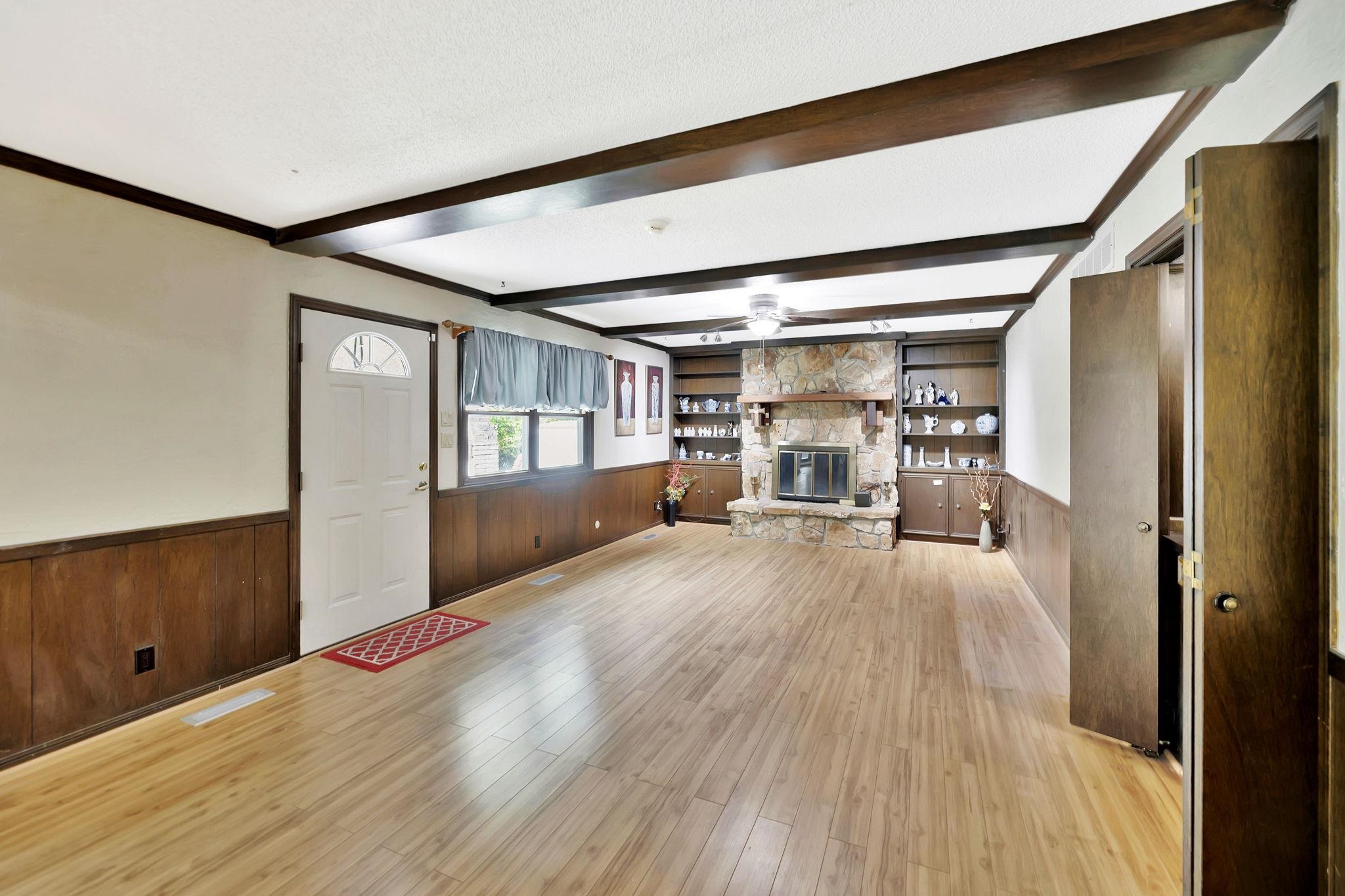 1118 E Oakwood Court Derby KS 67037