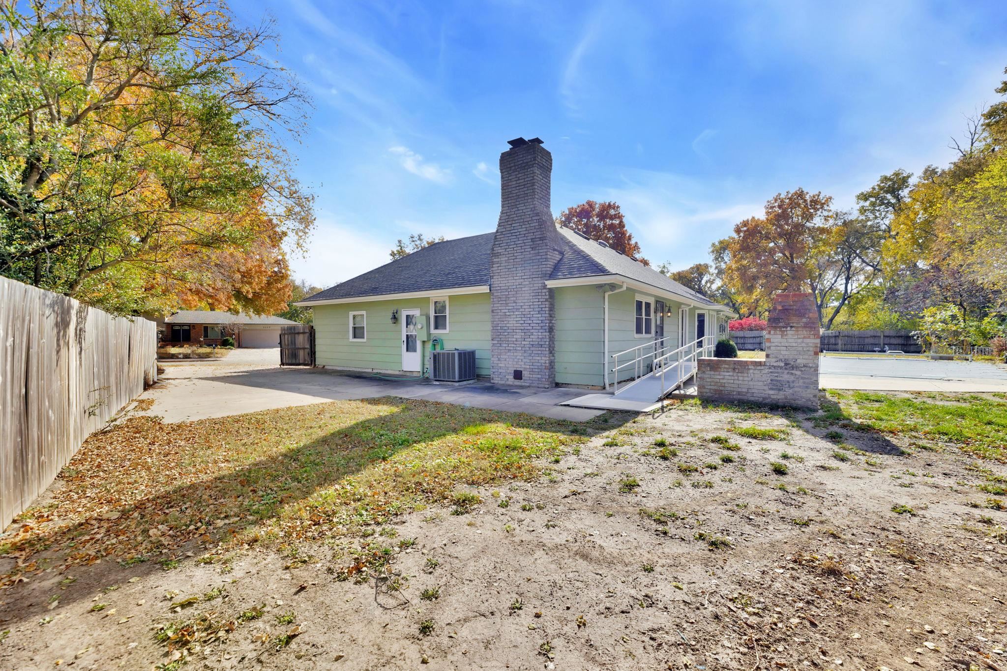 1118 E Oakwood Court Derby KS 67037