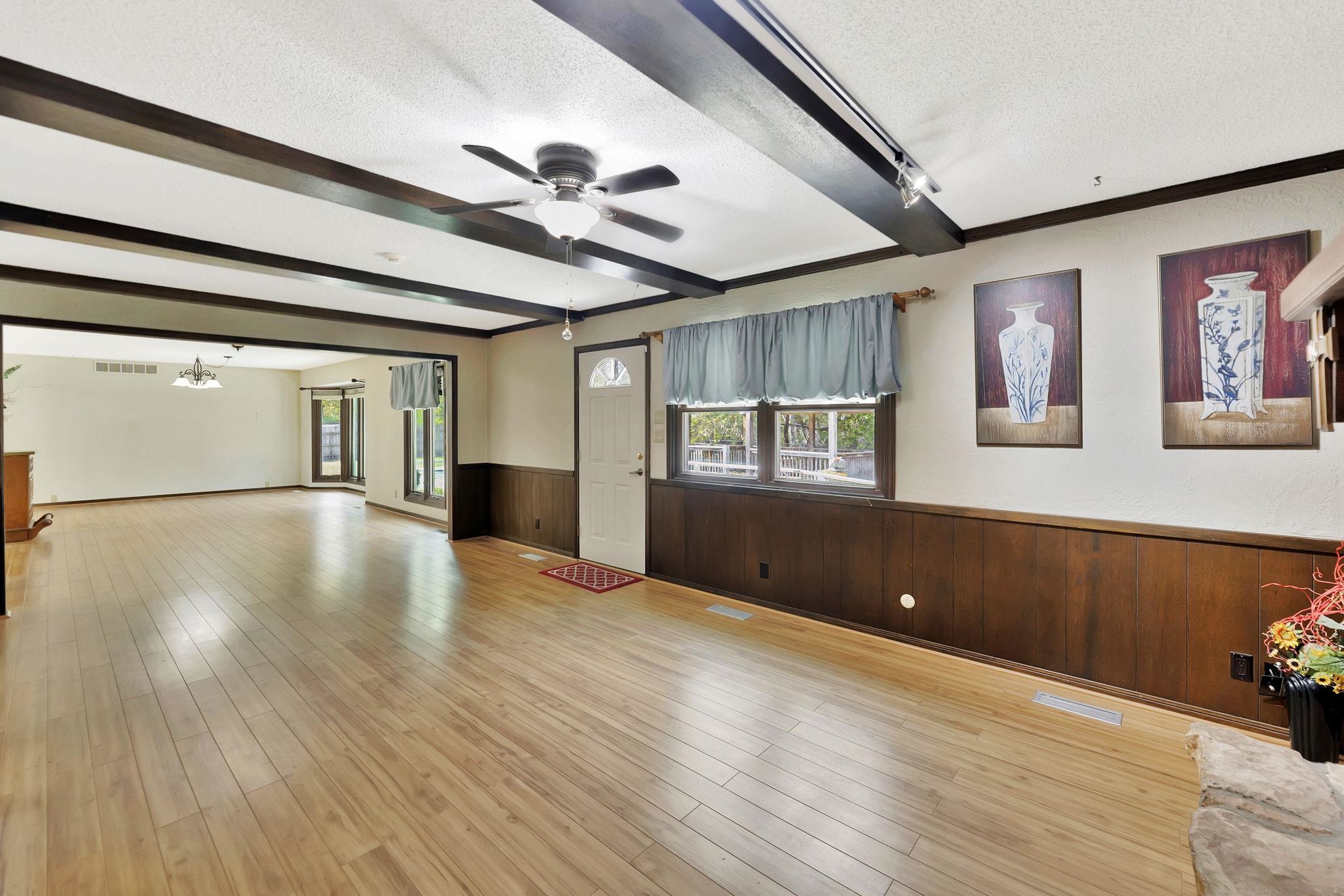 1118 E Oakwood Court Derby KS 67037