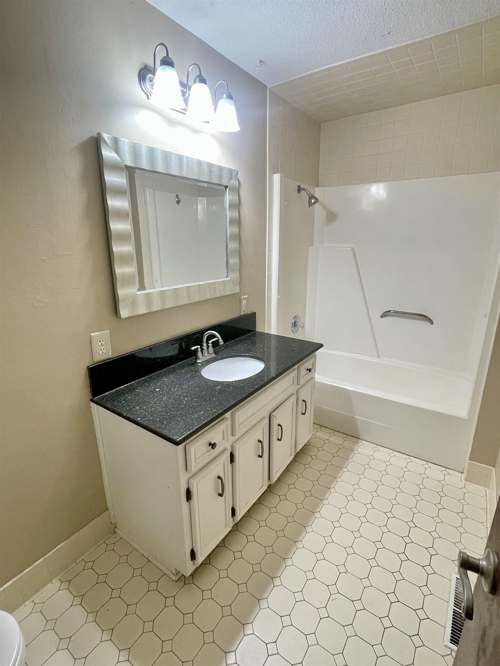 2156 S White Oak Drive Wichita KS 67207