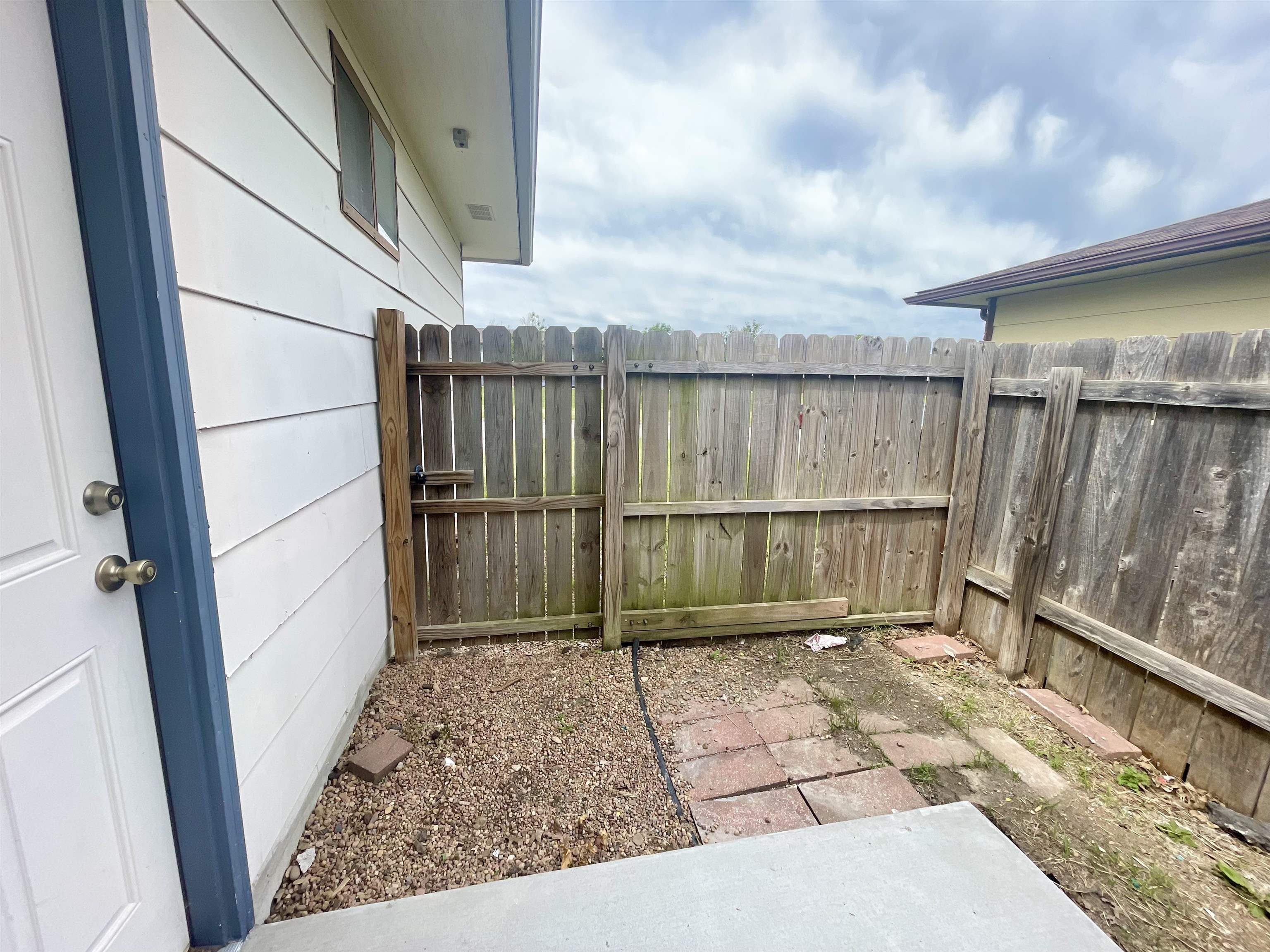 2156 S White Oak Drive Wichita KS 67207