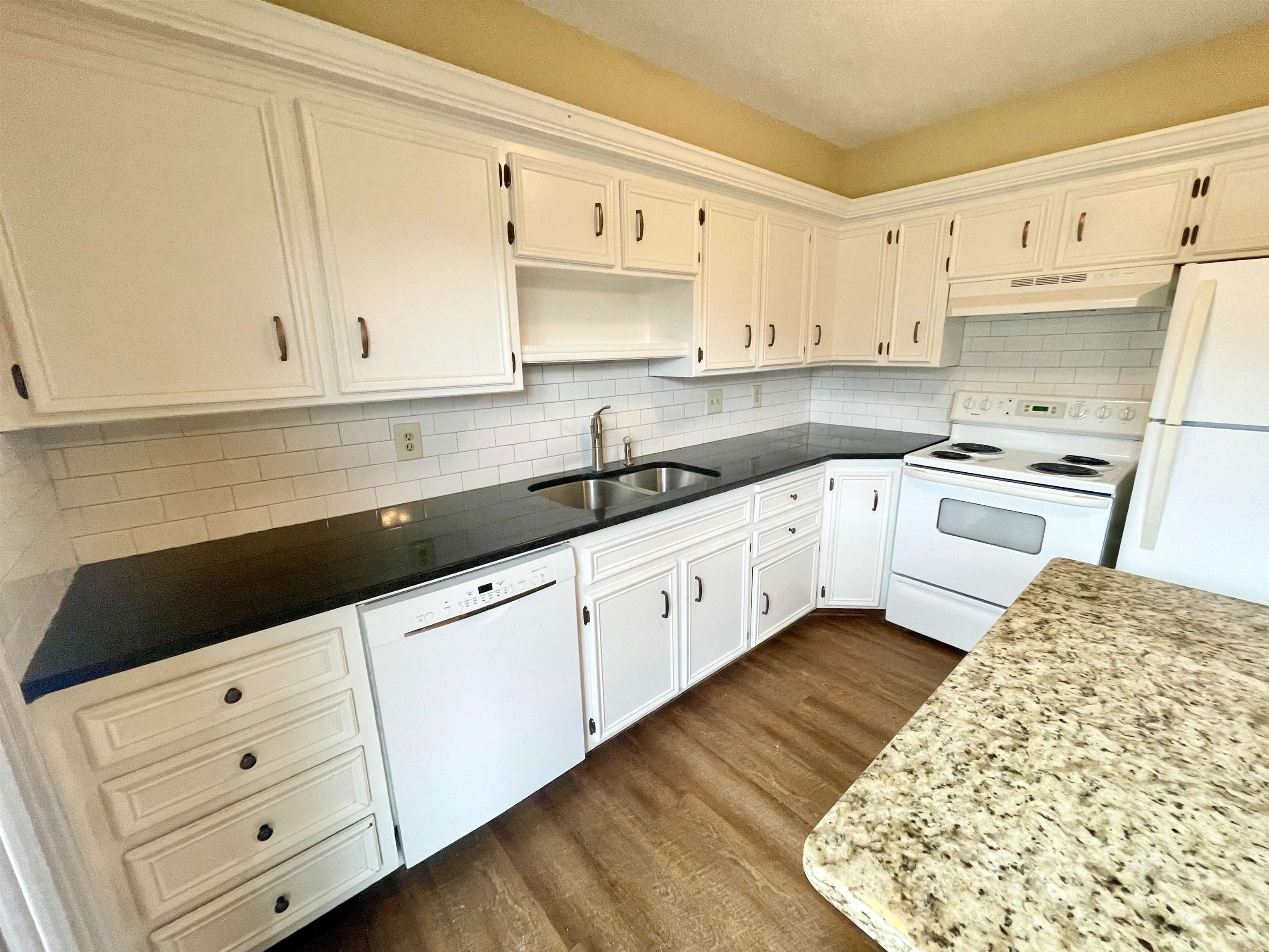 2156 S White Oak Drive Wichita KS 67207