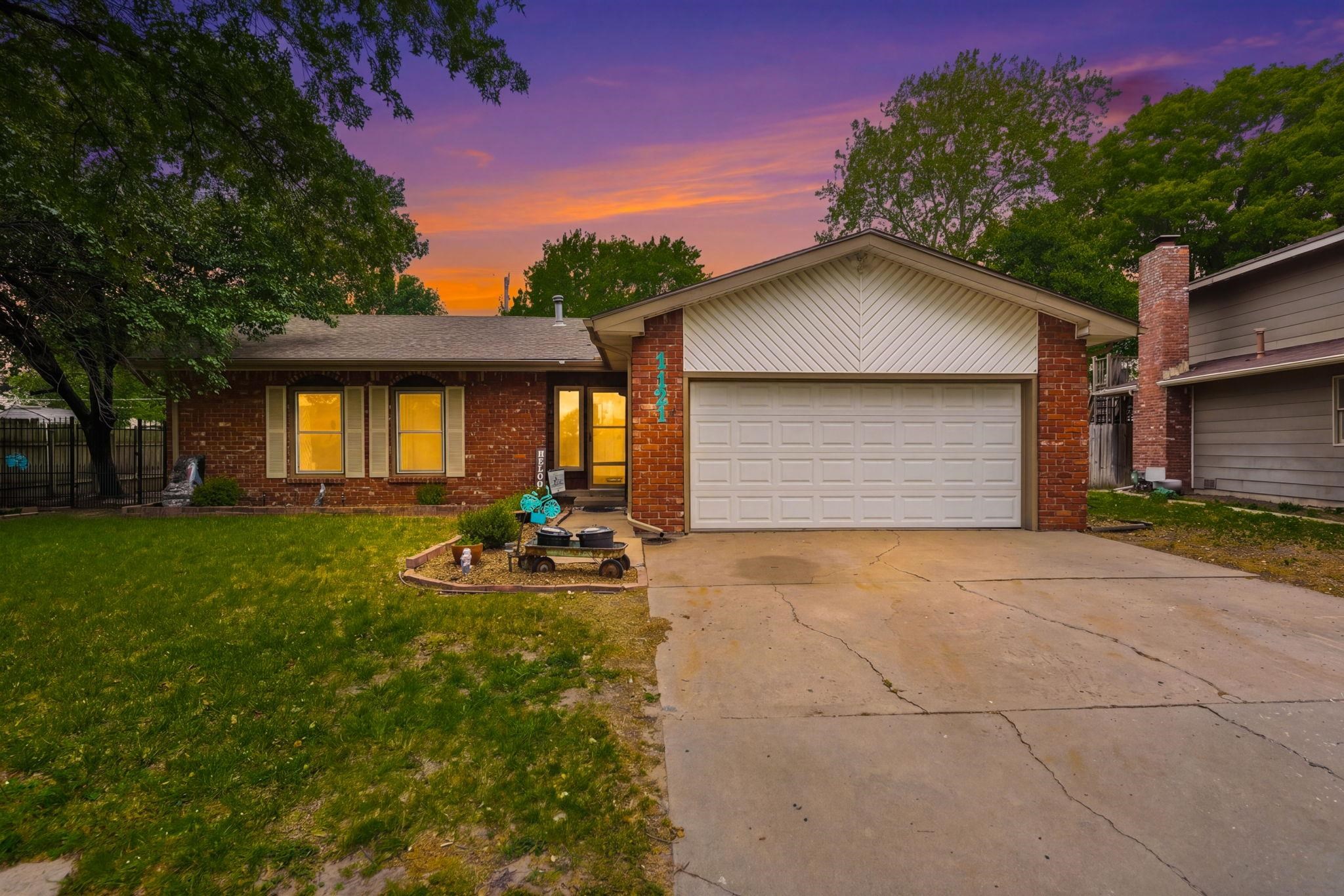 1121 N Hazelwood Lane Wichita KS 67212