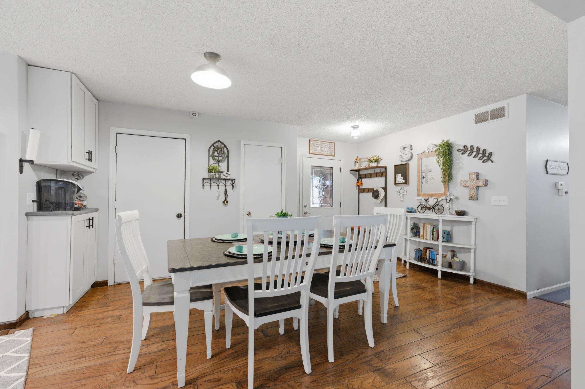 1121 N Hazelwood Lane Wichita KS 67212