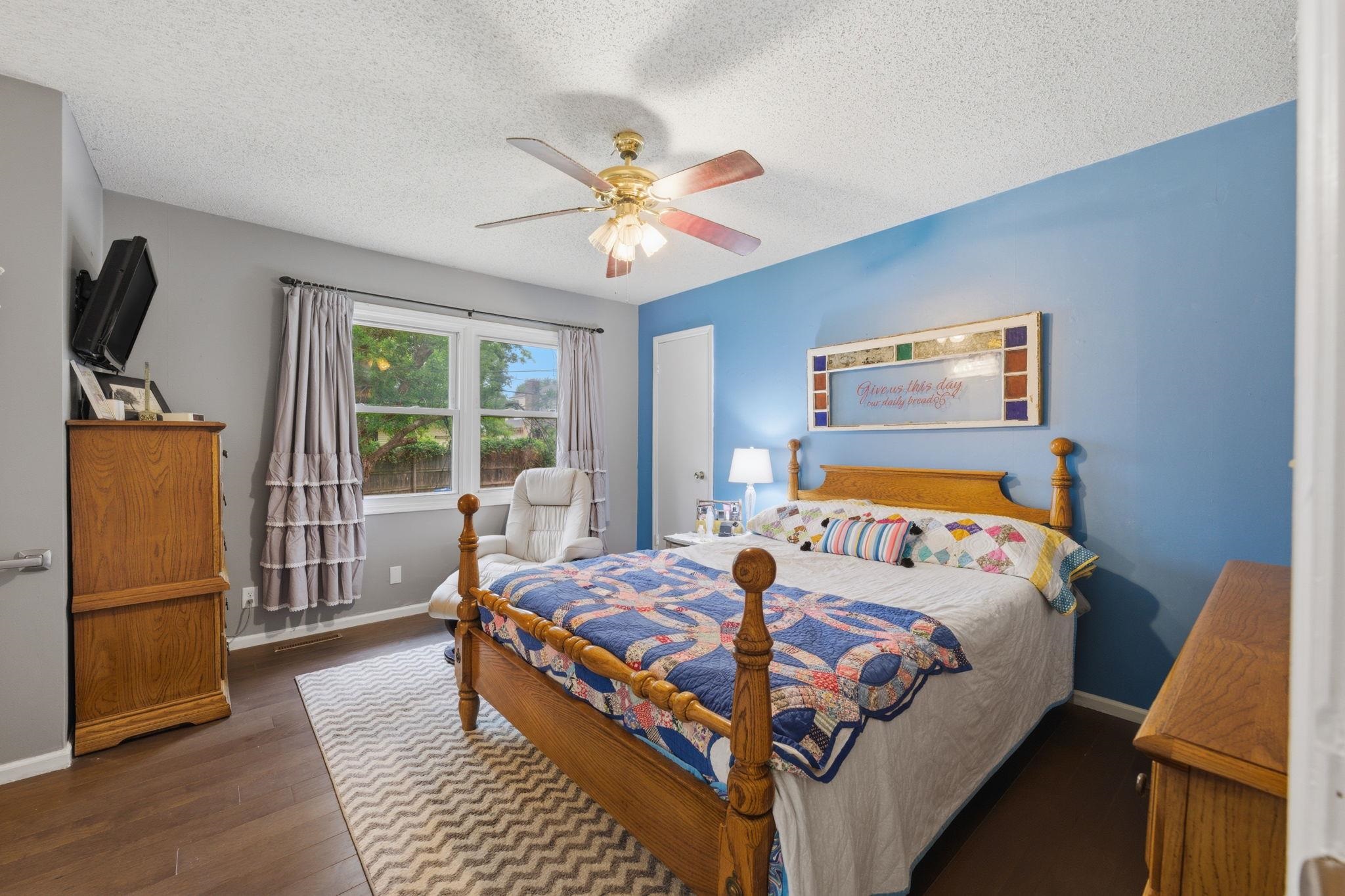 1121 N Hazelwood Lane Wichita KS 67212