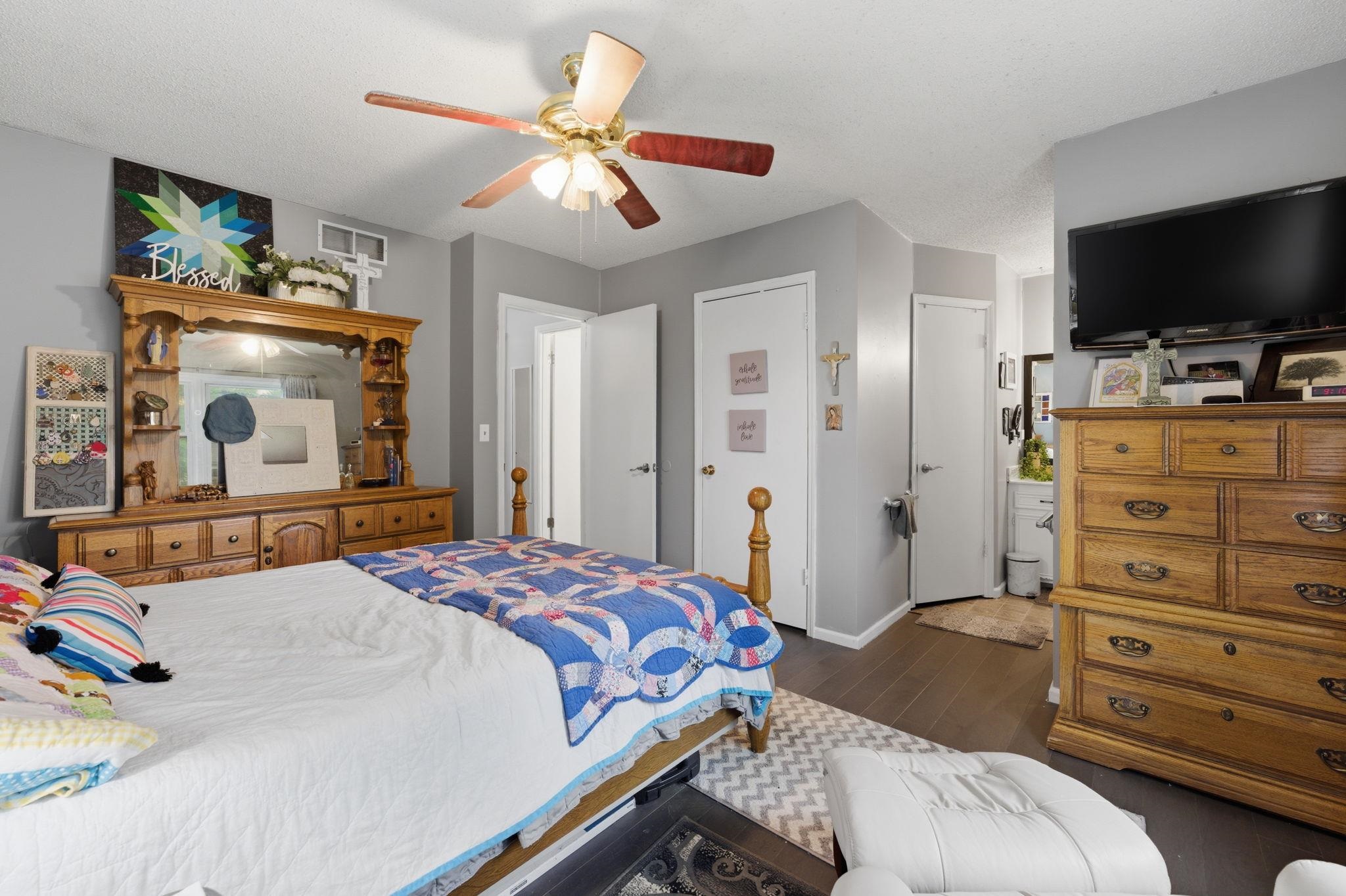 1121 N Hazelwood Lane Wichita KS 67212