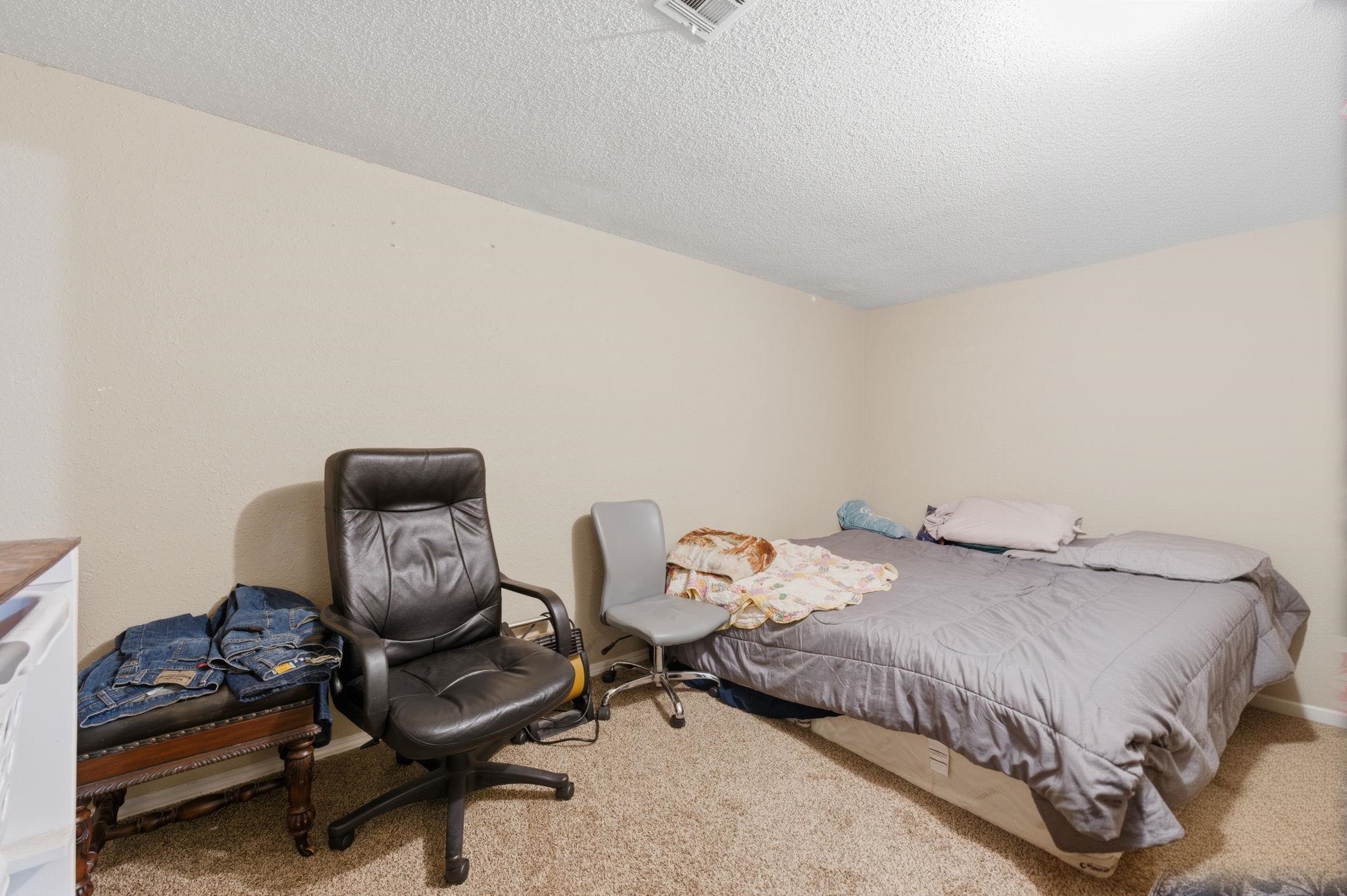 1121 N Hazelwood Lane Wichita KS 67212