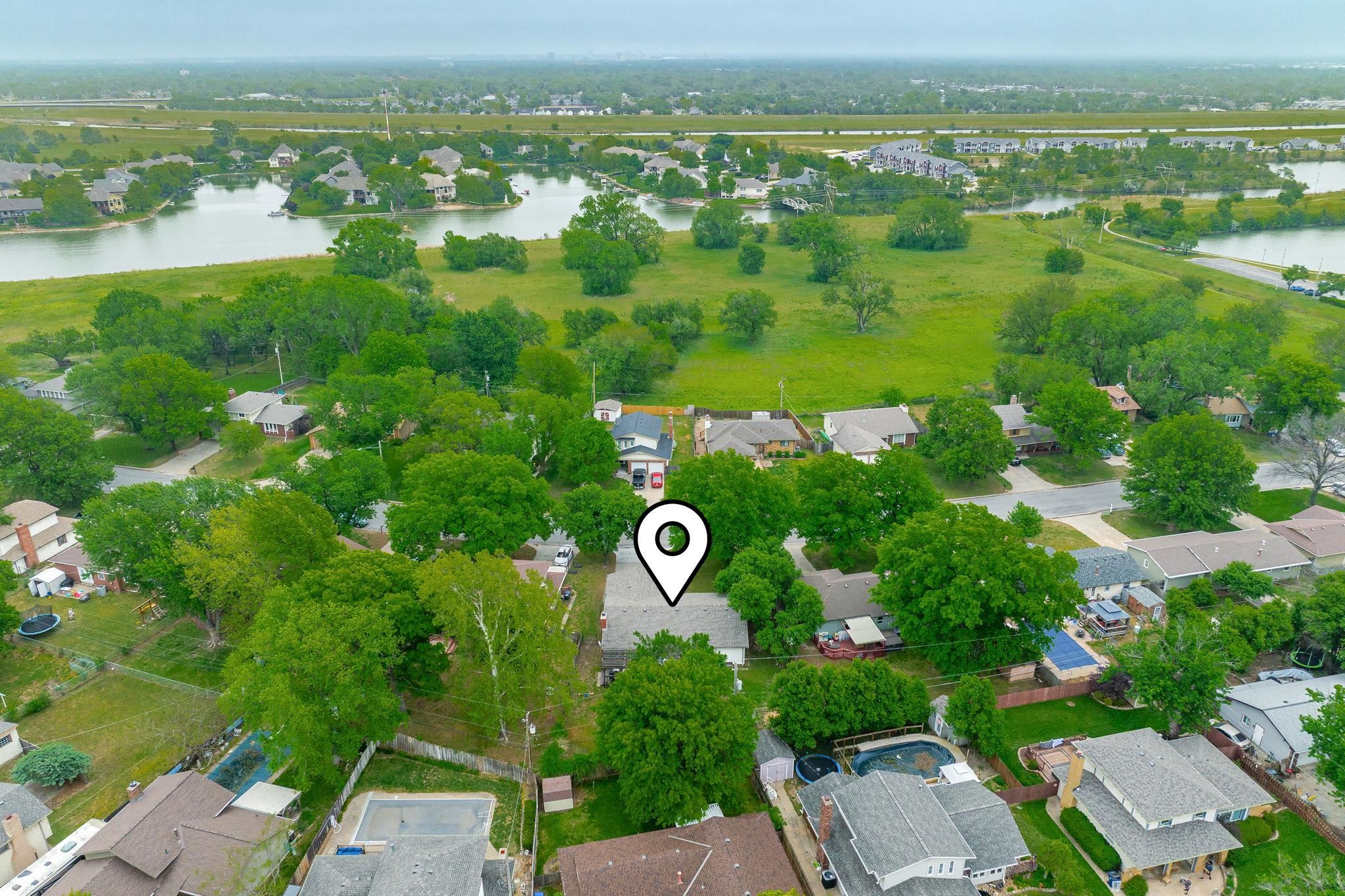 1121 N Hazelwood Lane Wichita KS 67212
