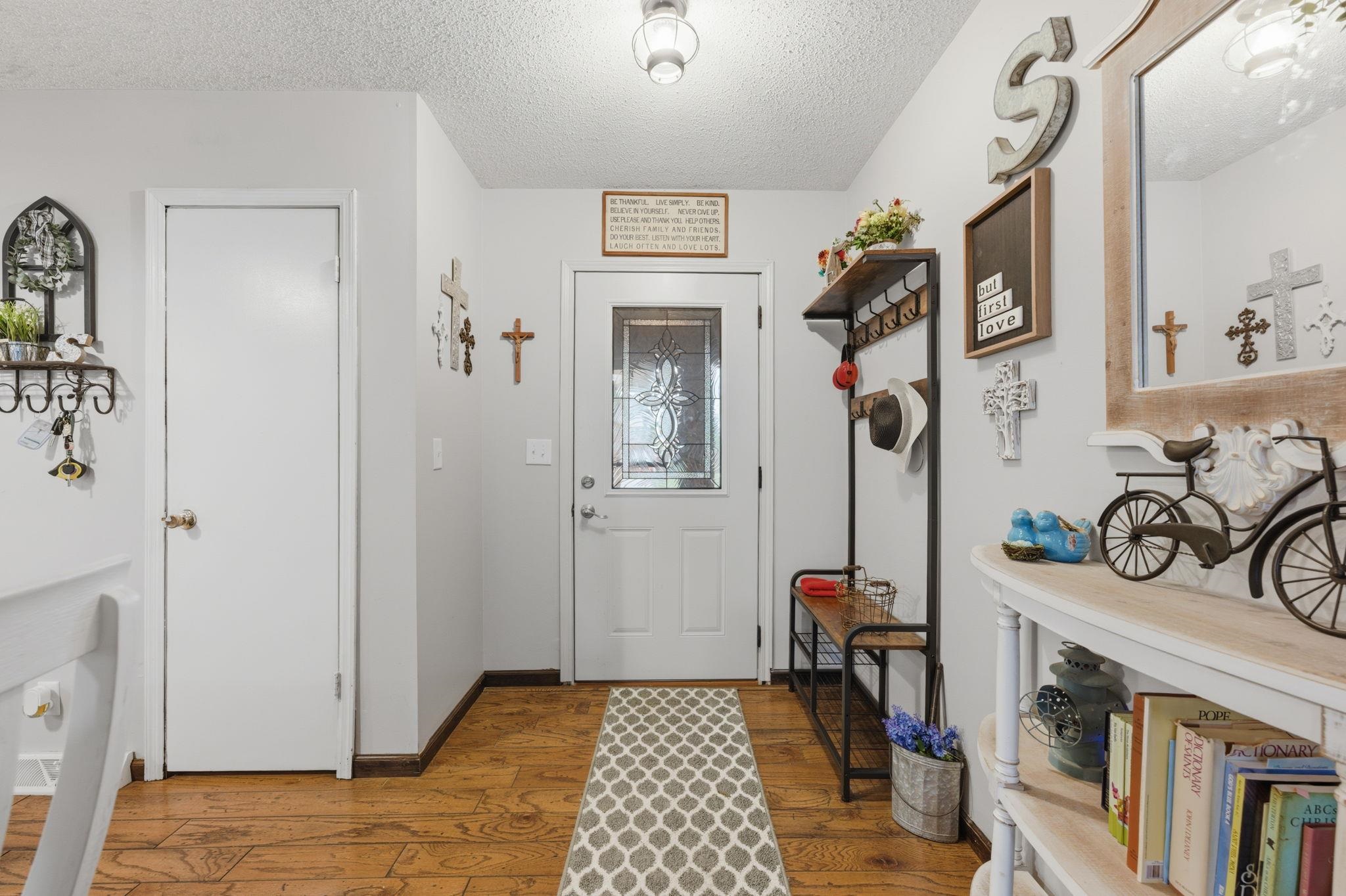 1121 N Hazelwood Lane Wichita KS 67212