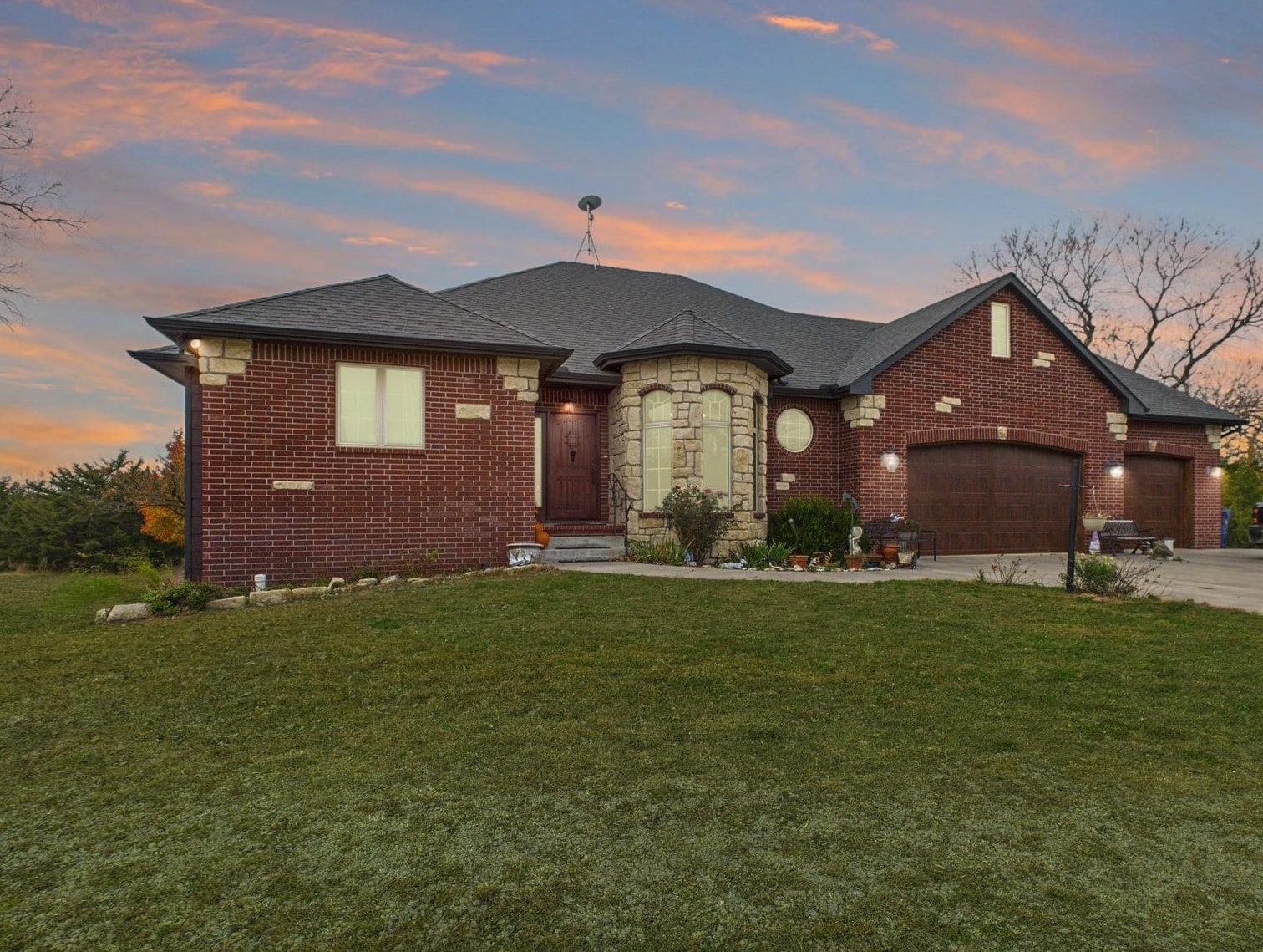 22015 W 101st Street N Mount Hope KS 67108