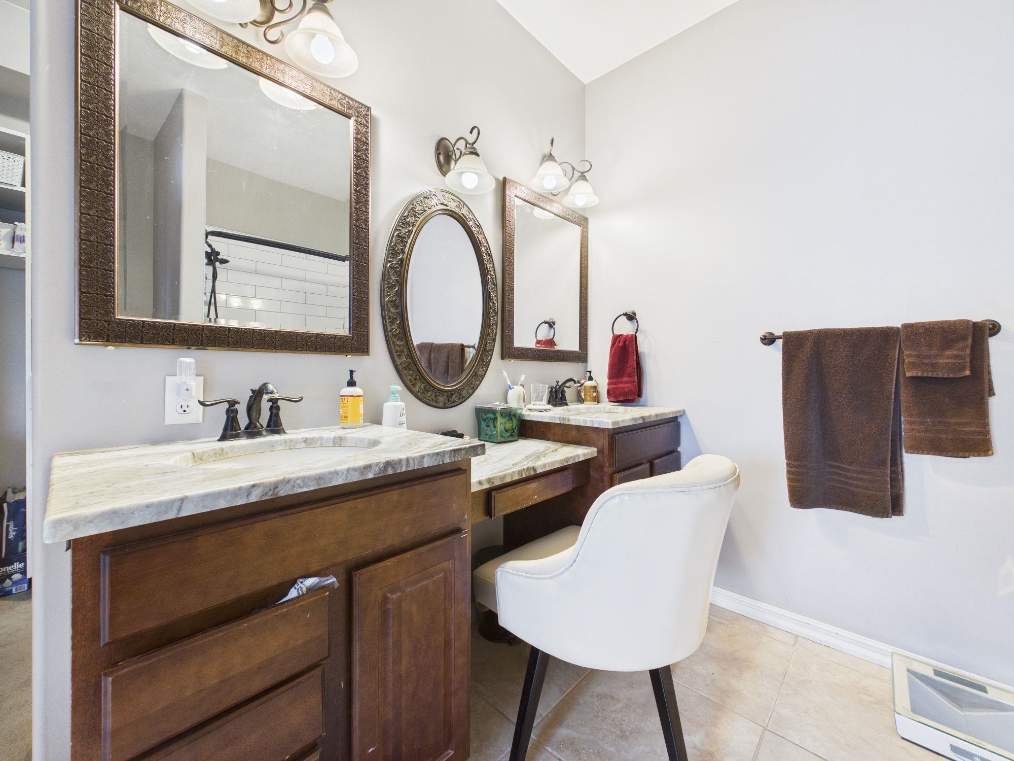 22015 W 101st Street N Mount Hope KS 67108