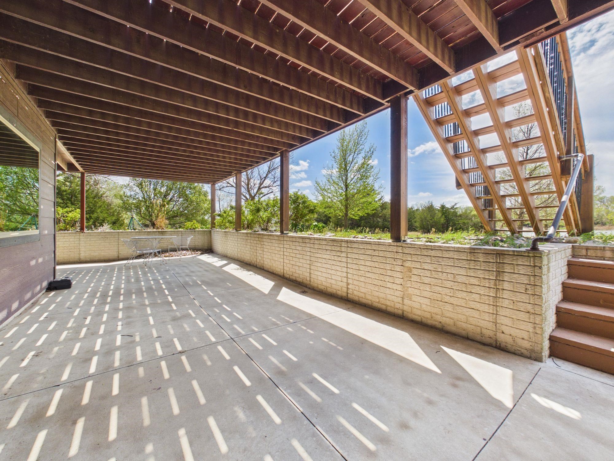 22015 W 101st Street N Mount Hope KS 67108