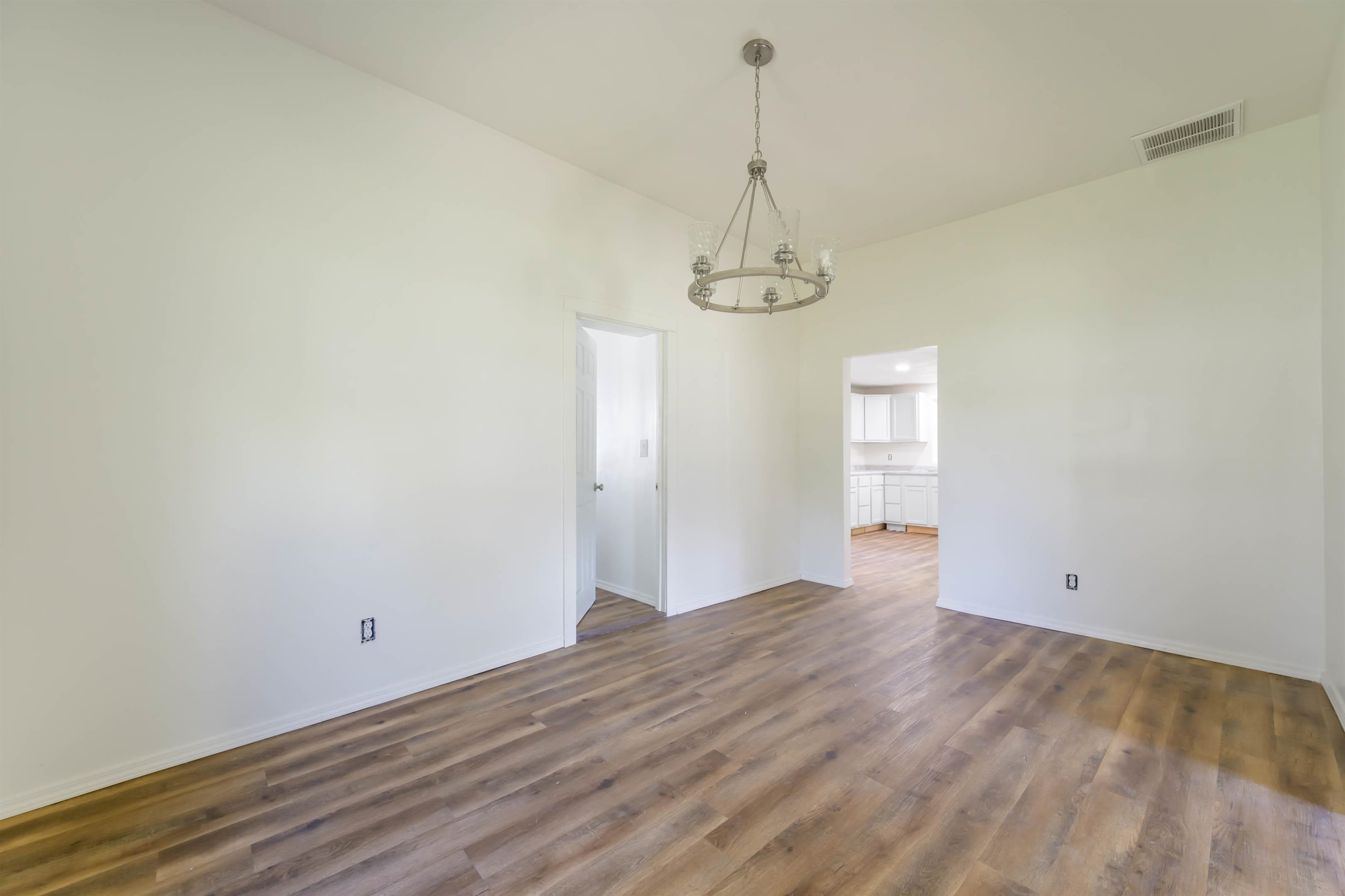 210 S Cedar Marion KS 66861-1328