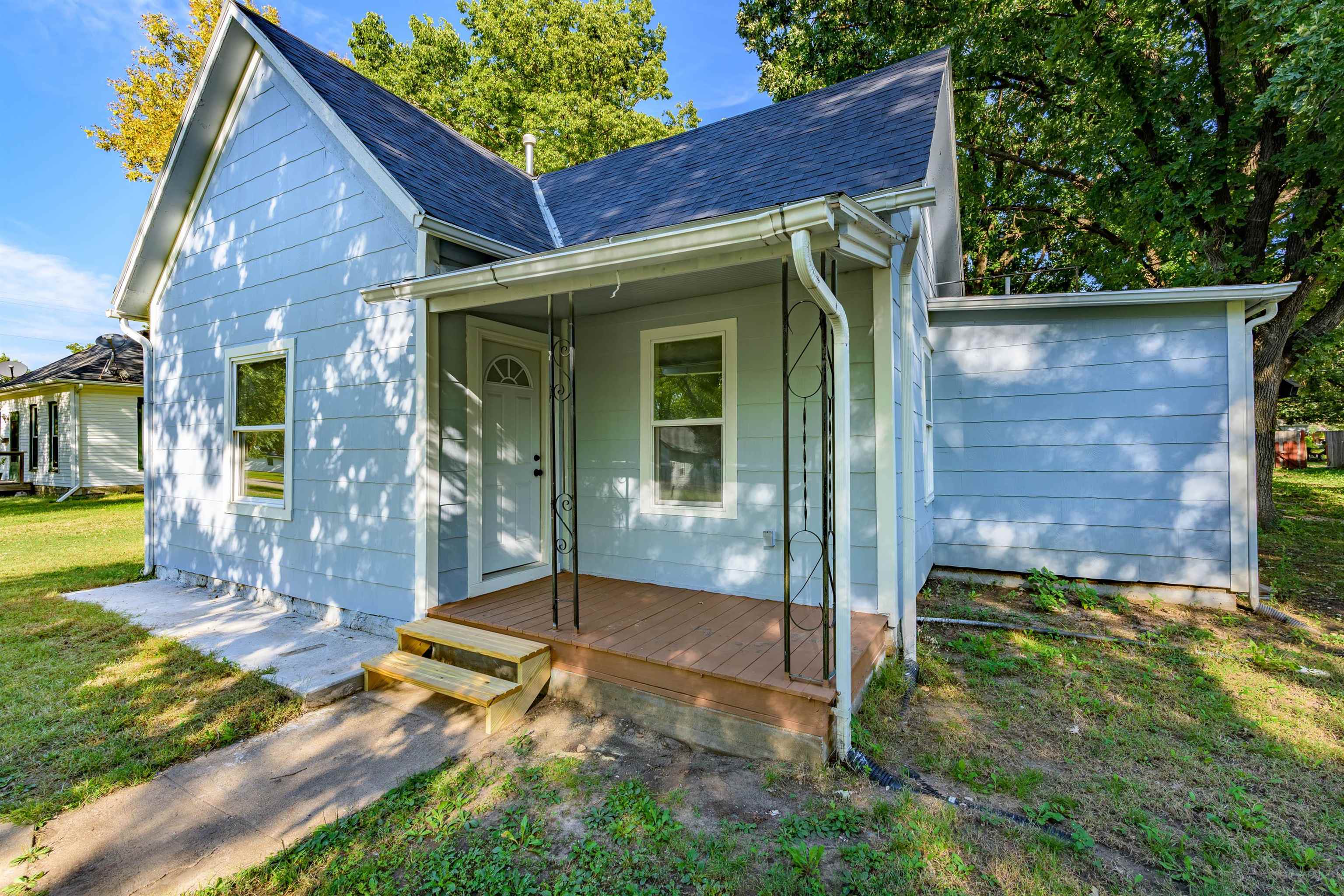 210 S Cedar Marion KS 66861-1328