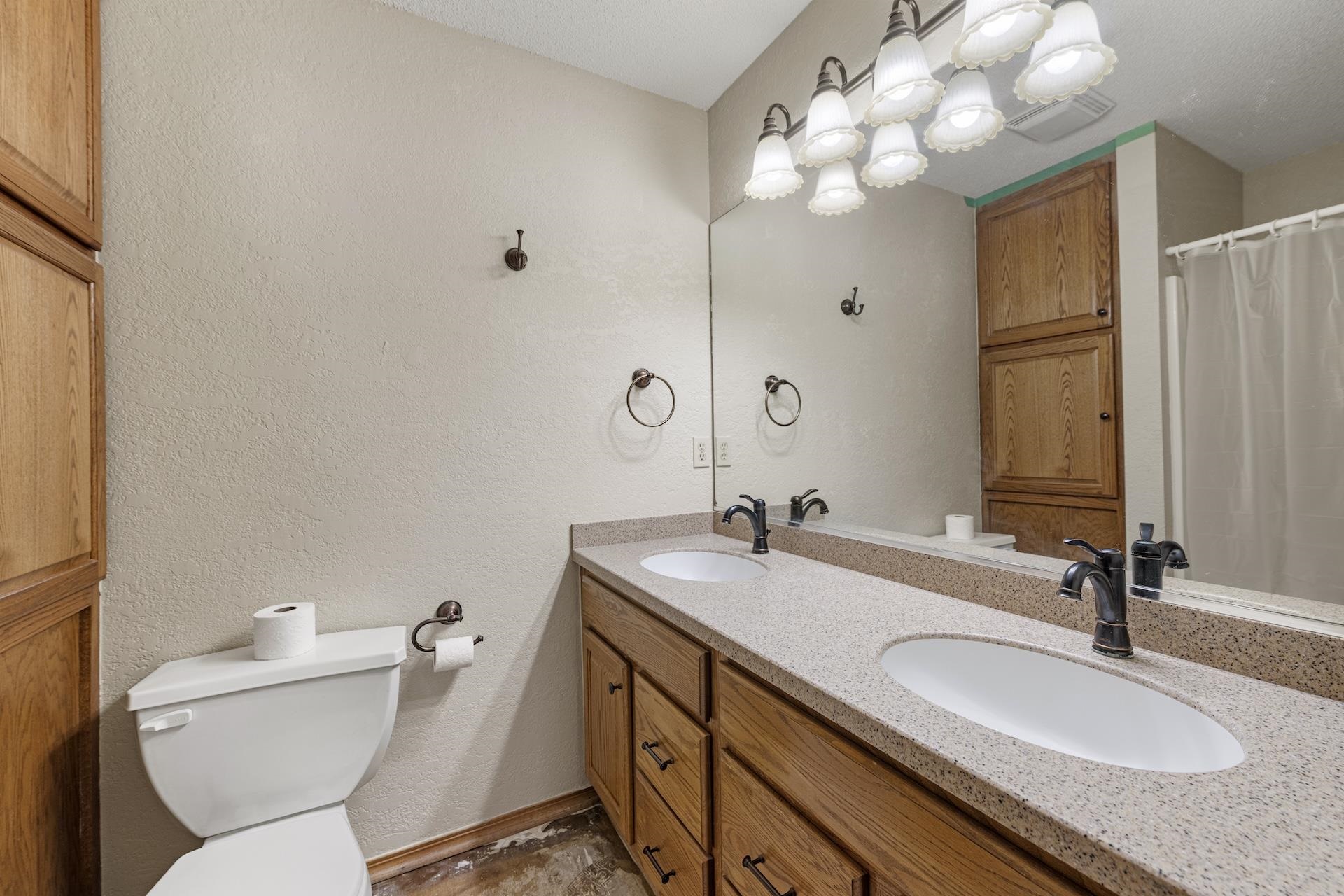 2037 N Ruger Circle Andover KS 67002-8102