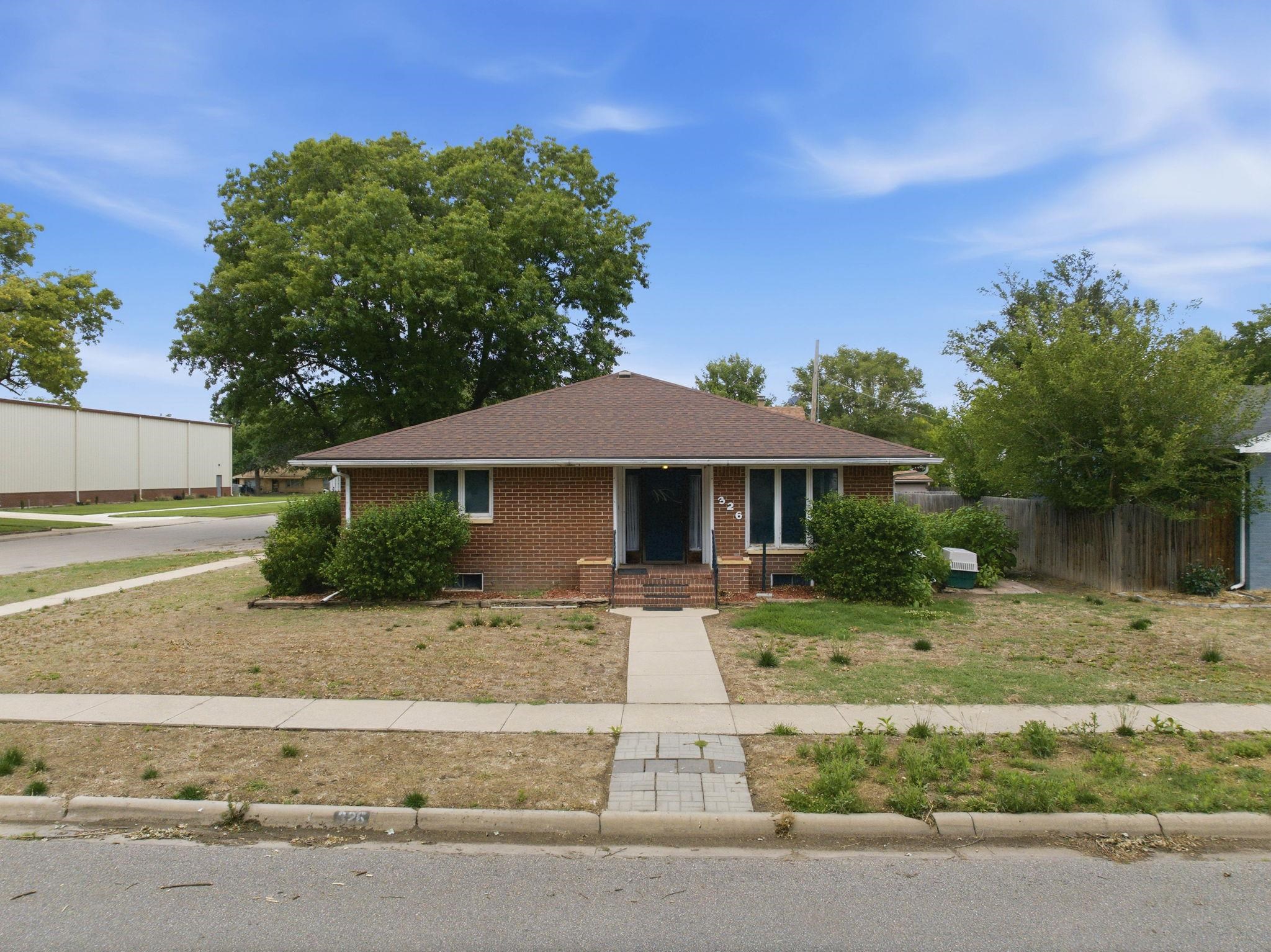 326 W 3rd Avenue Cheney KS 67025