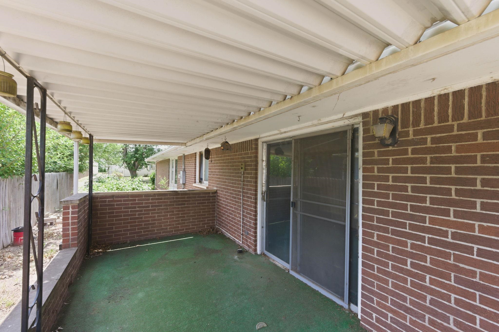 326 W 3rd Avenue Cheney KS 67025