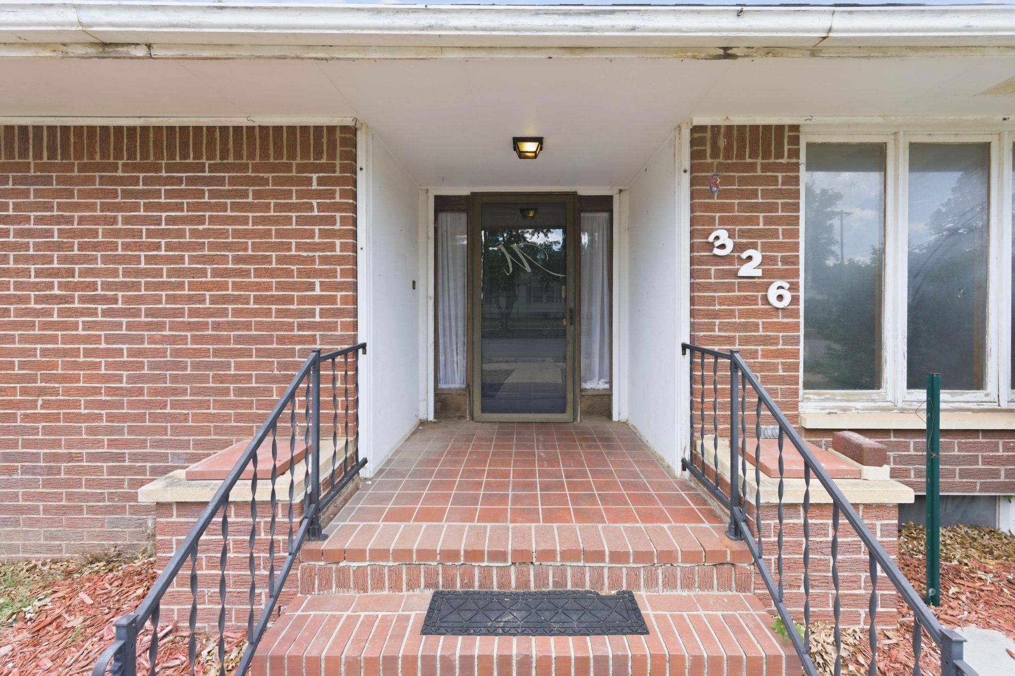 326 W 3rd Avenue Cheney KS 67025