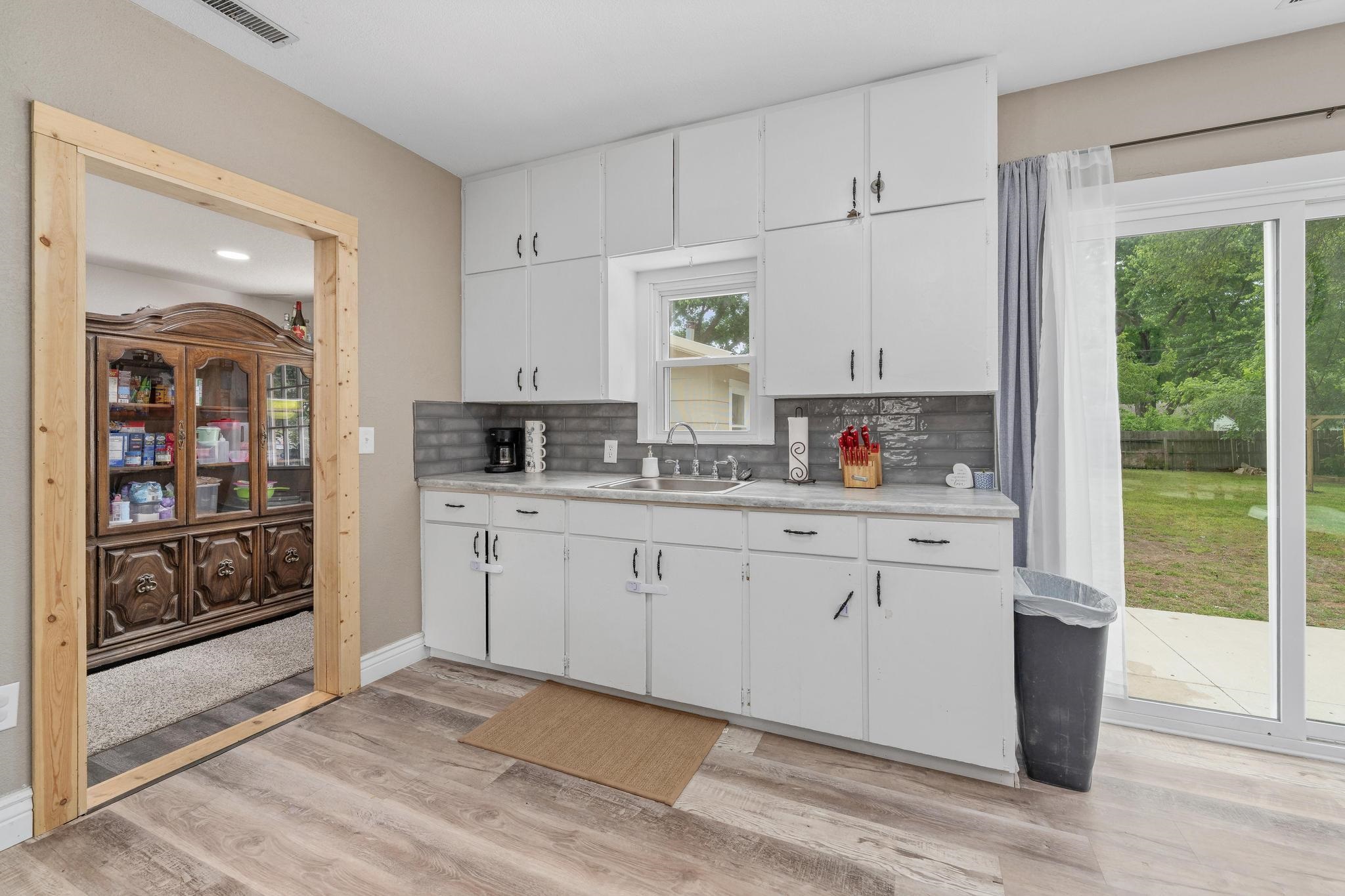 320 N Poplar Douglass KS 67039