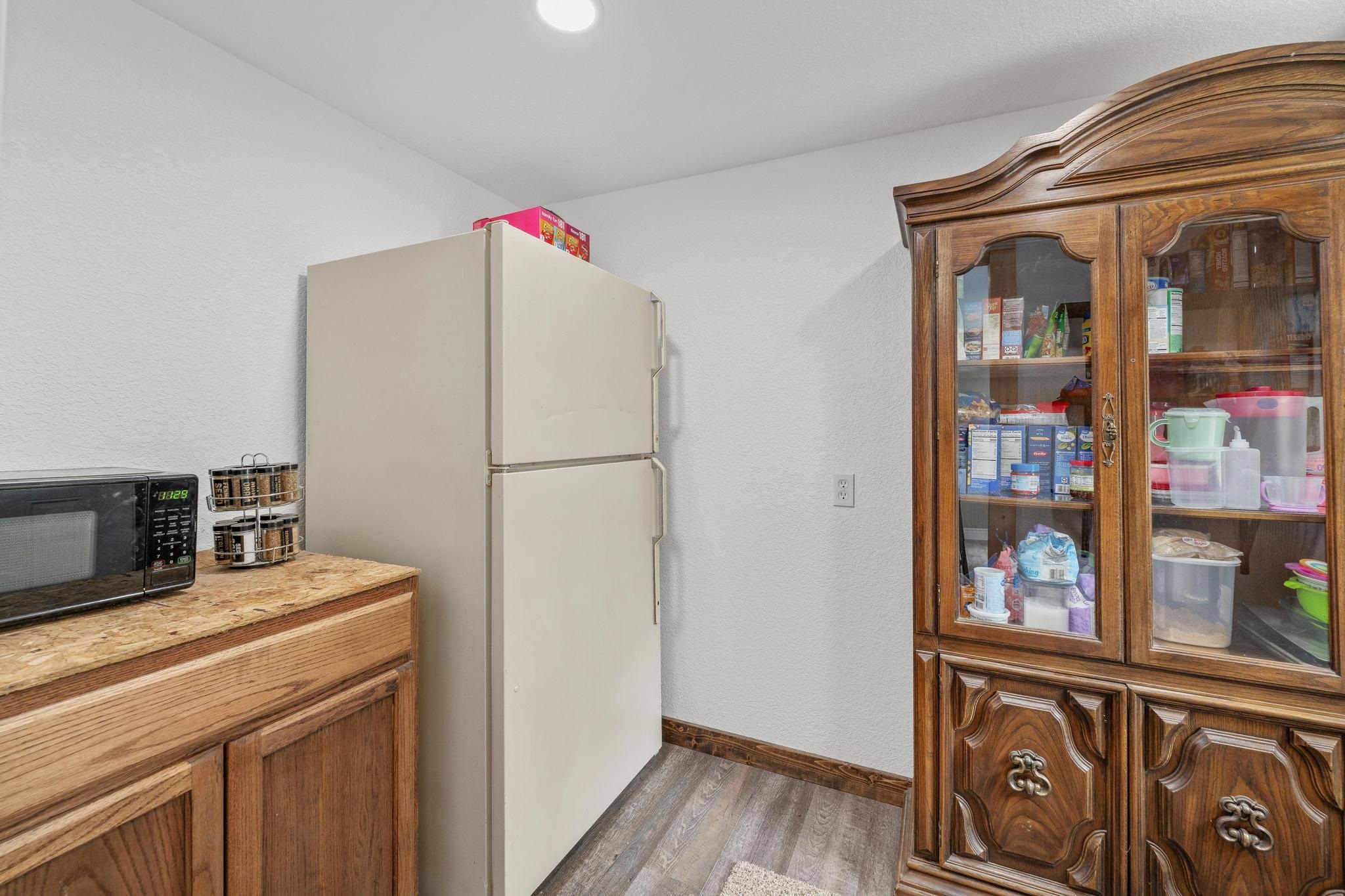 320 N Poplar Douglass KS 67039