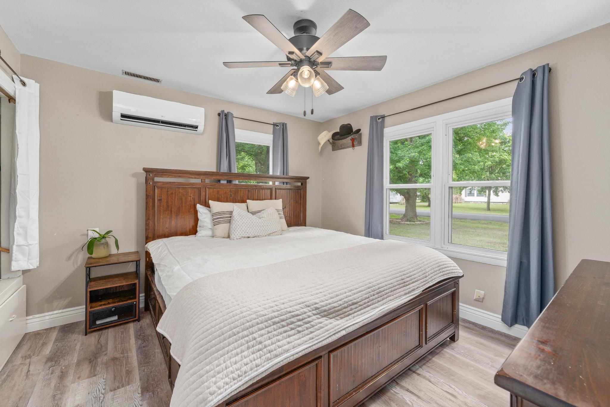 320 N Poplar Douglass KS 67039