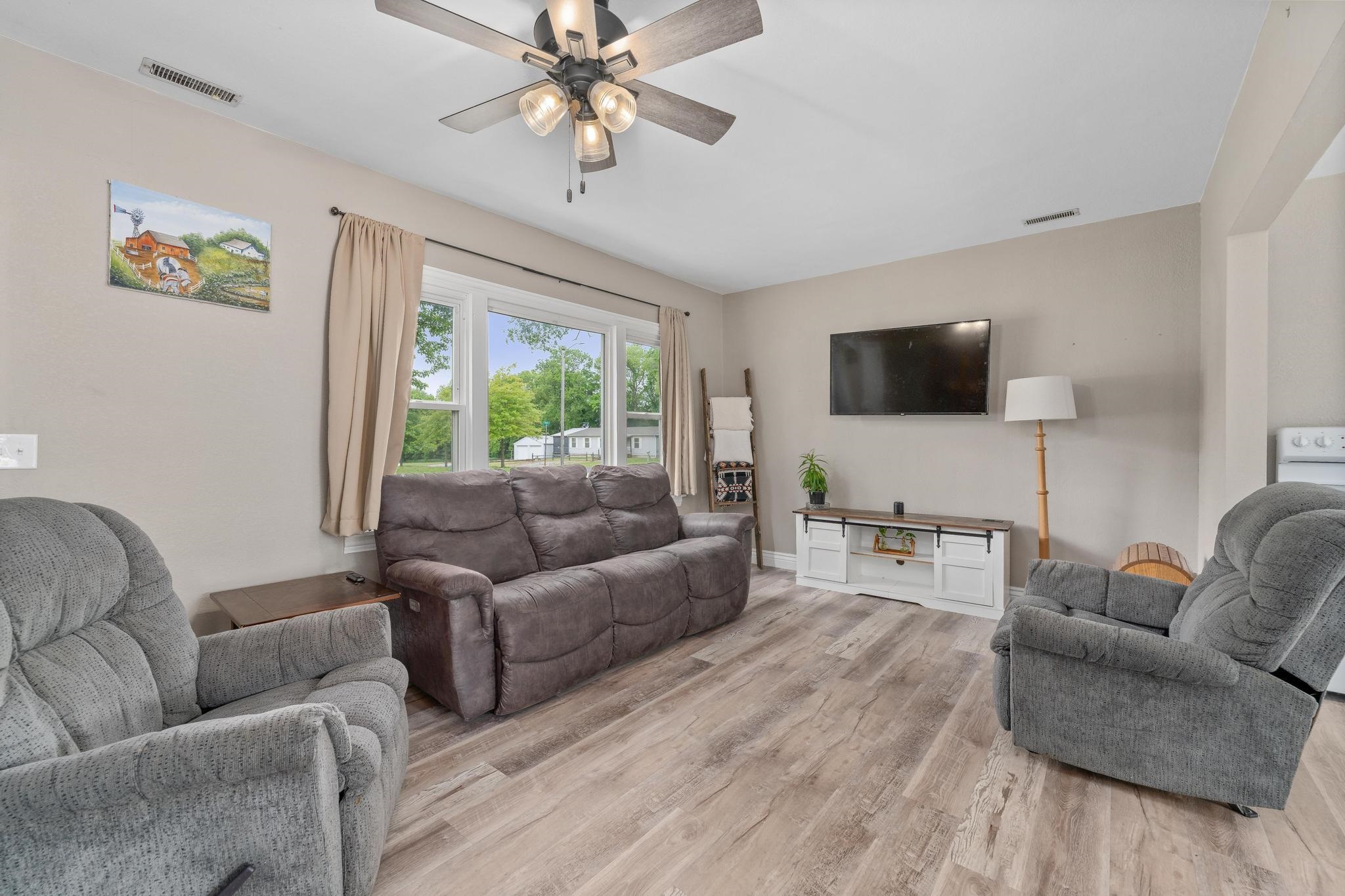 320 N Poplar Douglass KS 67039