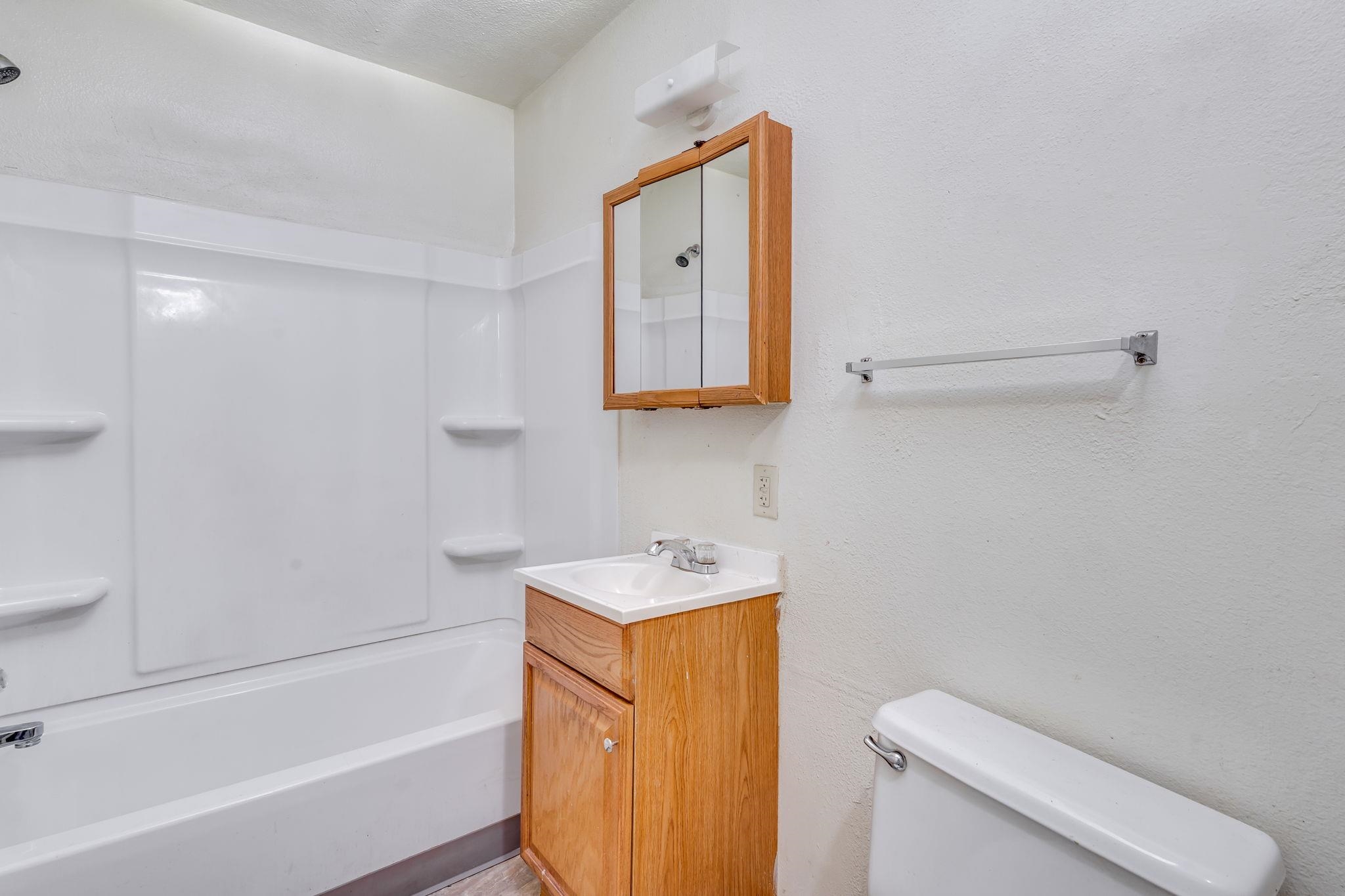 827 N Poplar Street Wichita KS 67214