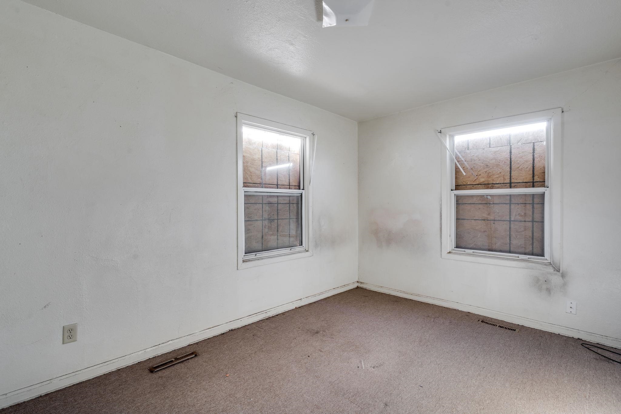 827 N Poplar Street Wichita KS 67214