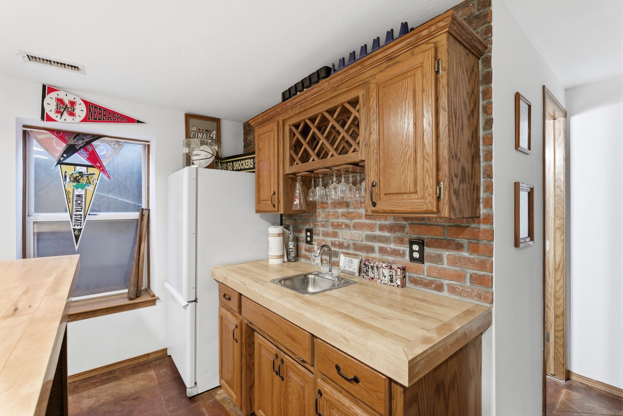 1007 N Pine Grove Street Wichita KS 67212