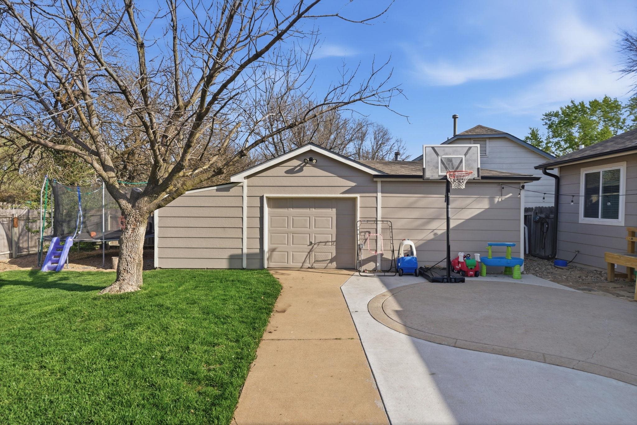 1007 N Pine Grove Street Wichita KS 67212