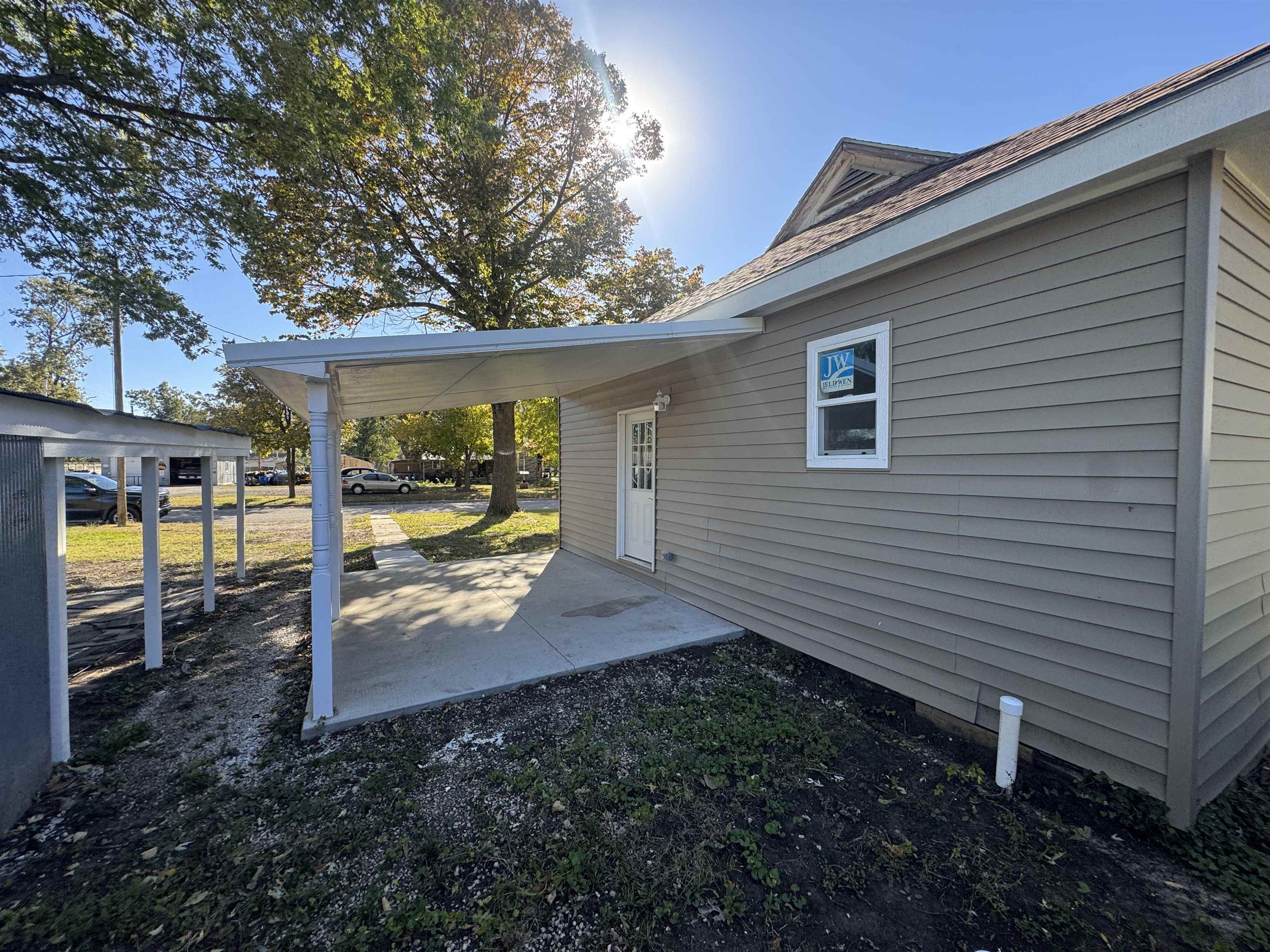 402 N Sycamore Eureka KS 67045