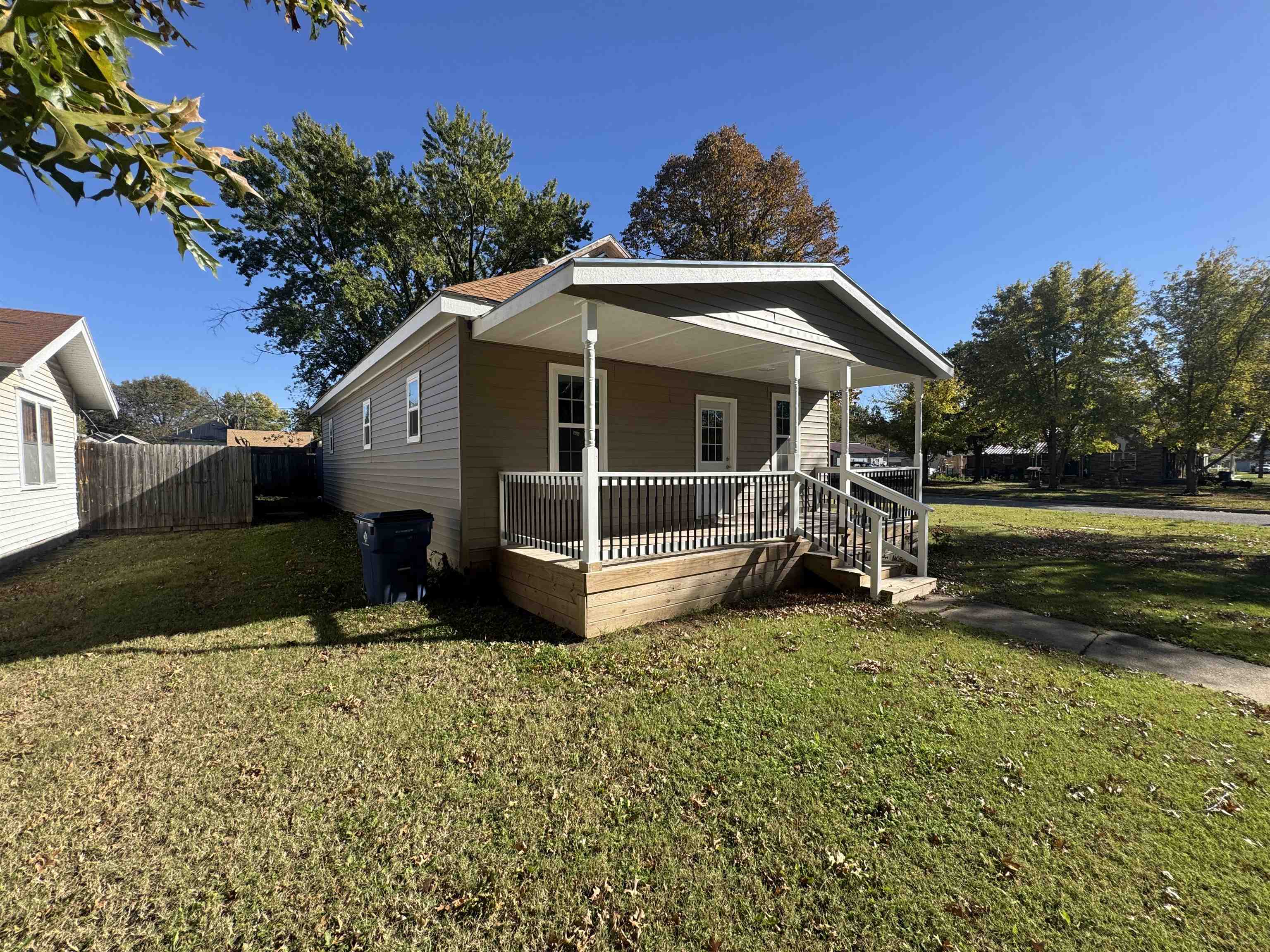 402 N Sycamore Eureka KS 67045