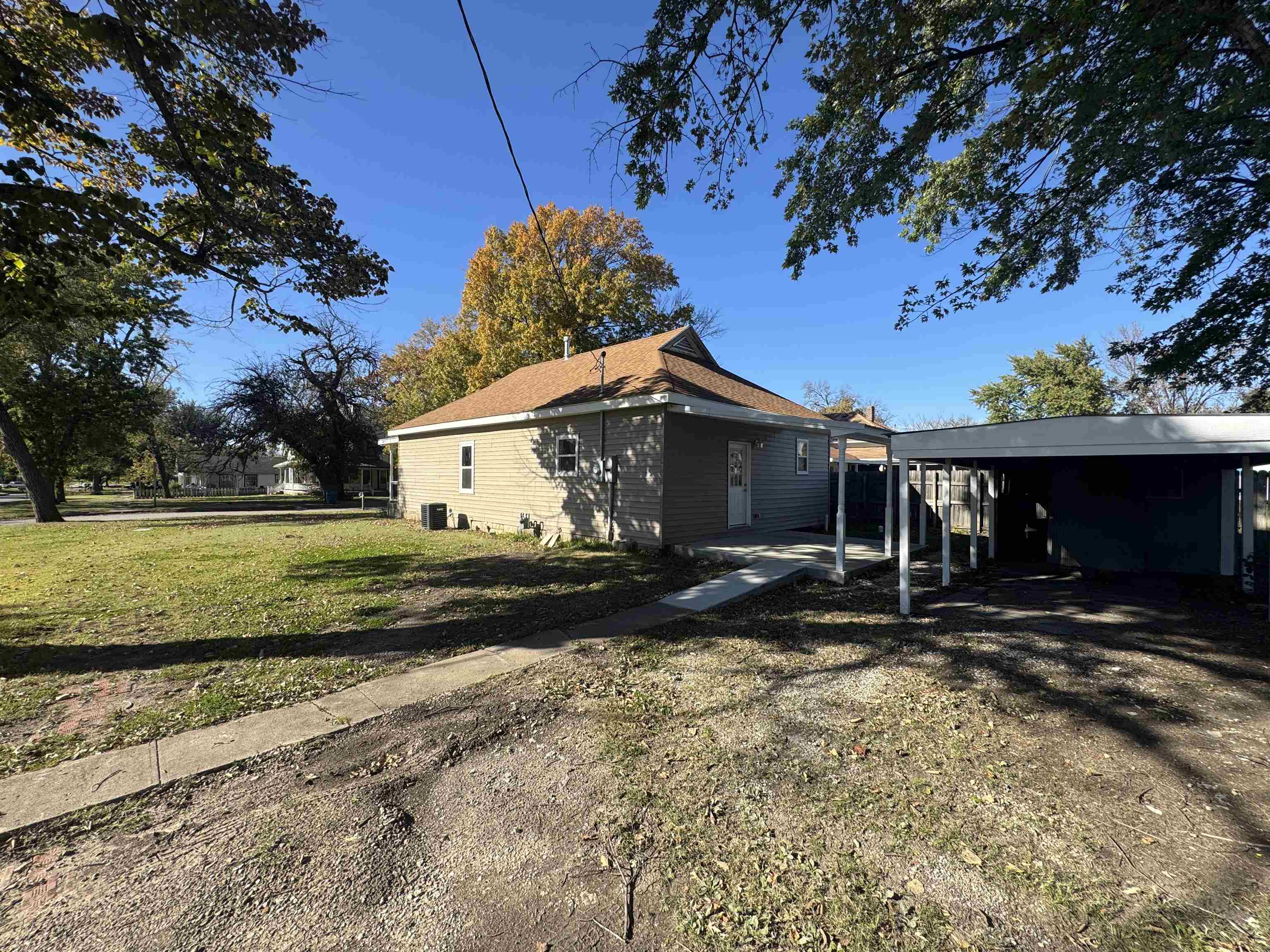 402 N Sycamore Eureka KS 67045