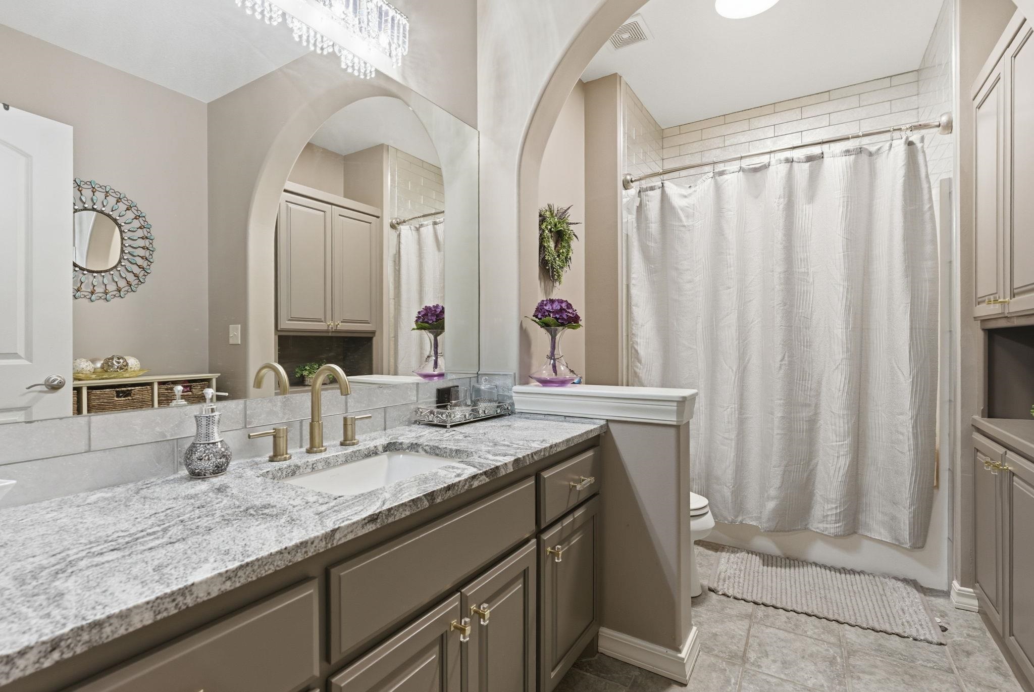 2009 W Harborlight Court Wichita KS 67204