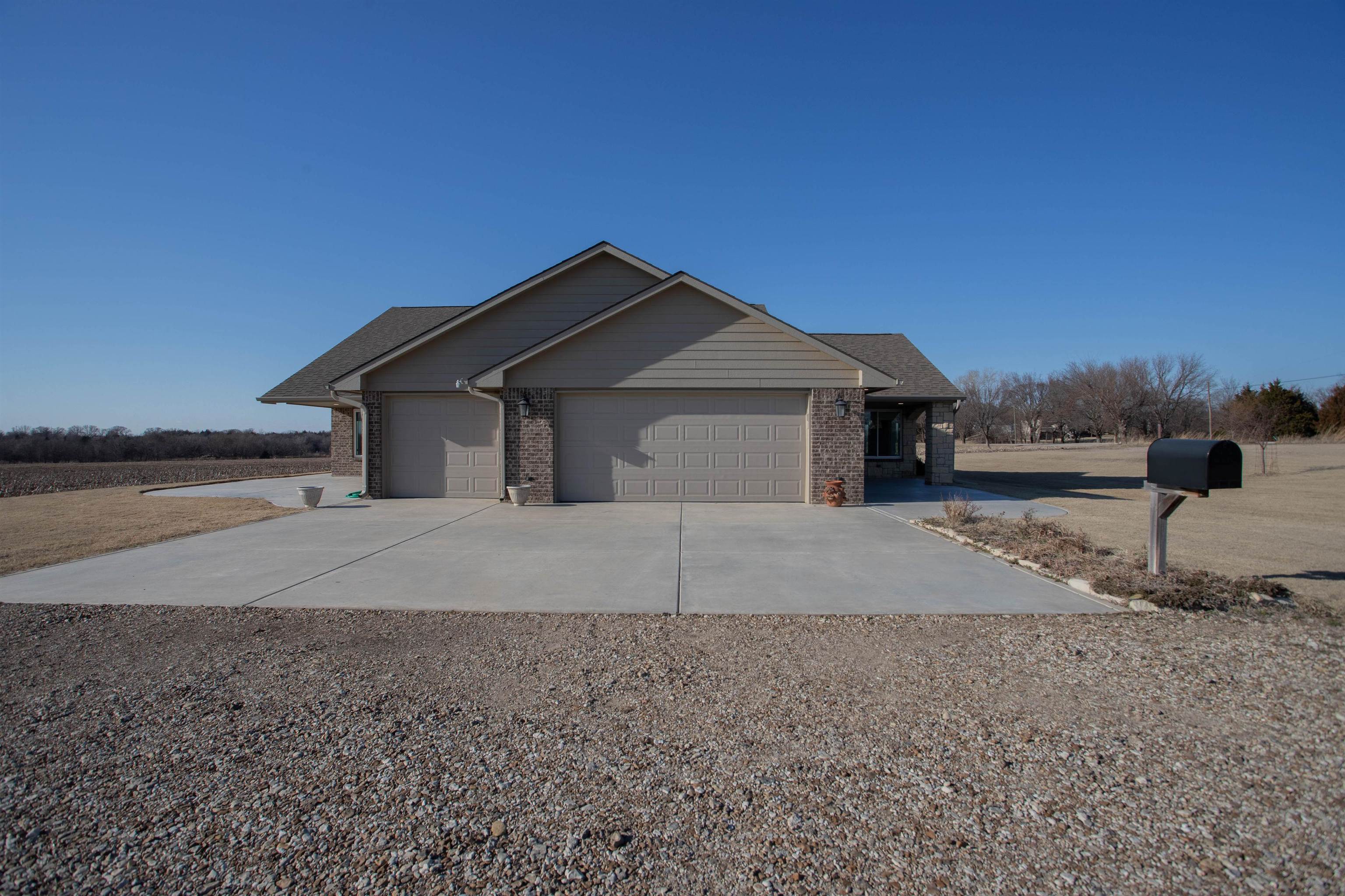 13181 75th Road Winfield KS 67156