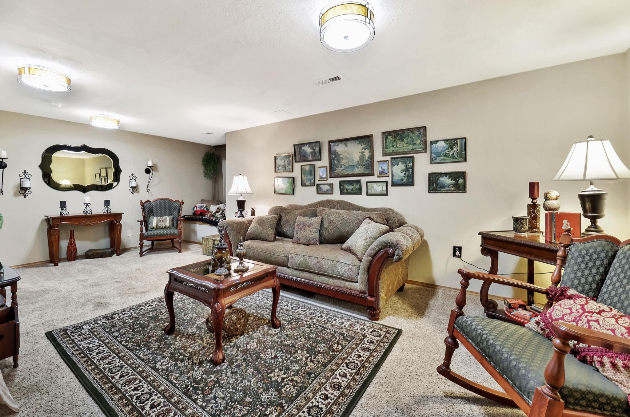 1947 N Marlin Court Andover KS 67002