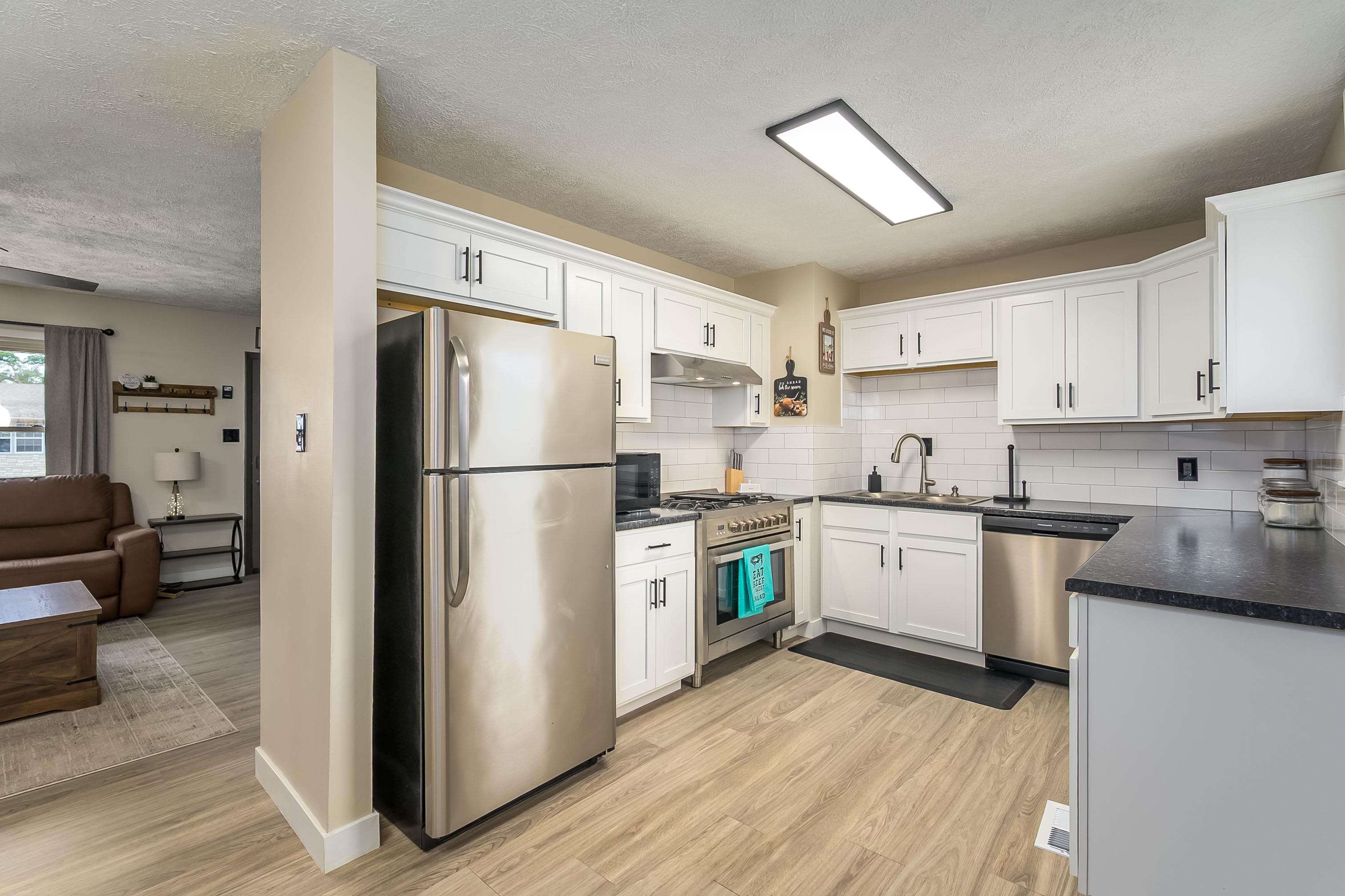 1227 W 19th Avenue Hutchinson KS 67502-3511