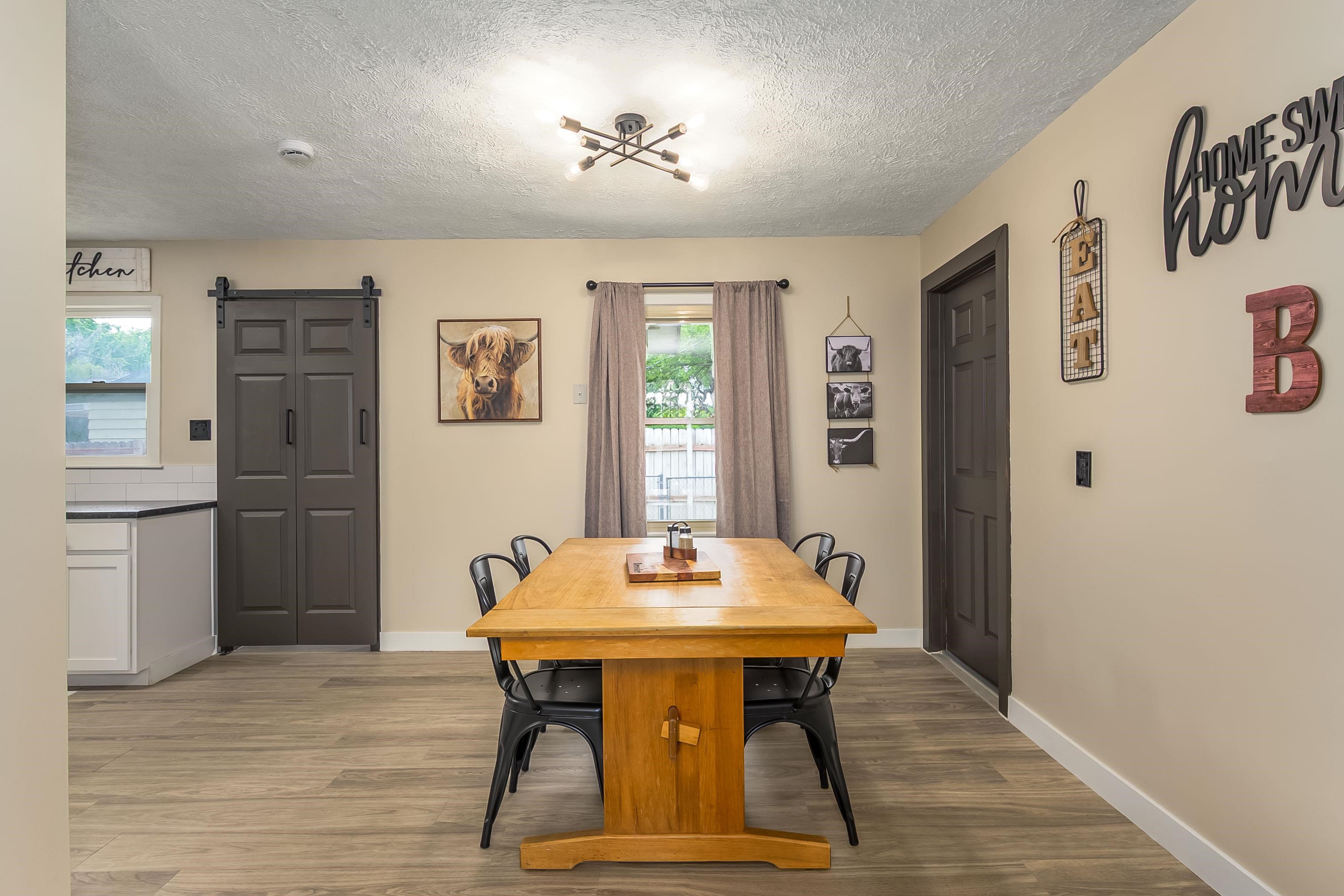 1227 W 19th Avenue Hutchinson KS 67502-3511