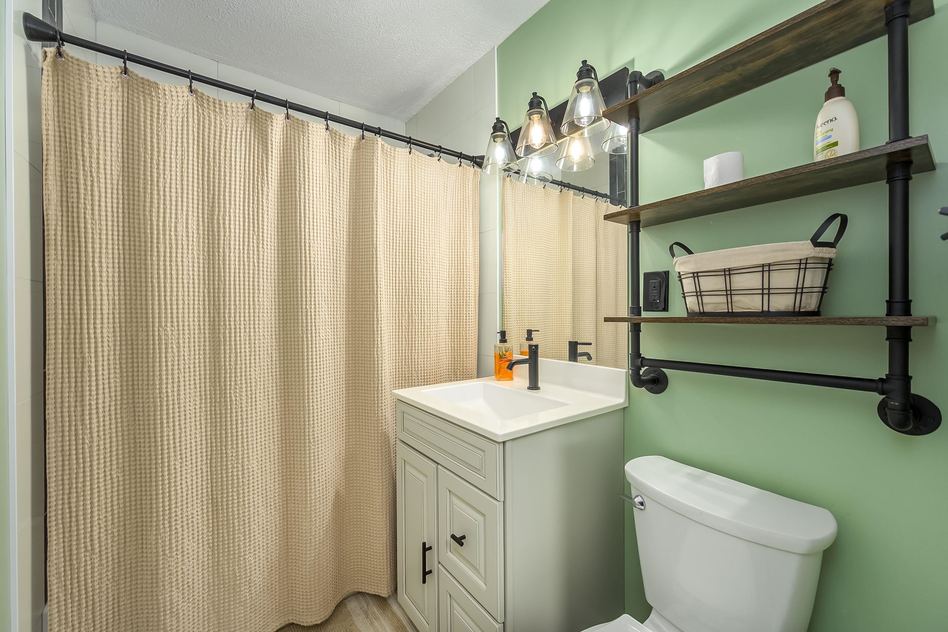 1227 W 19th Avenue Hutchinson KS 67502-3511