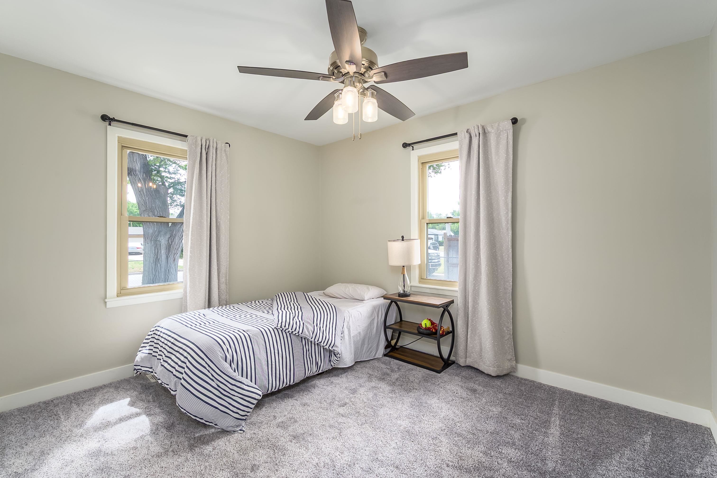 1227 W 19th Avenue Hutchinson KS 67502-3511