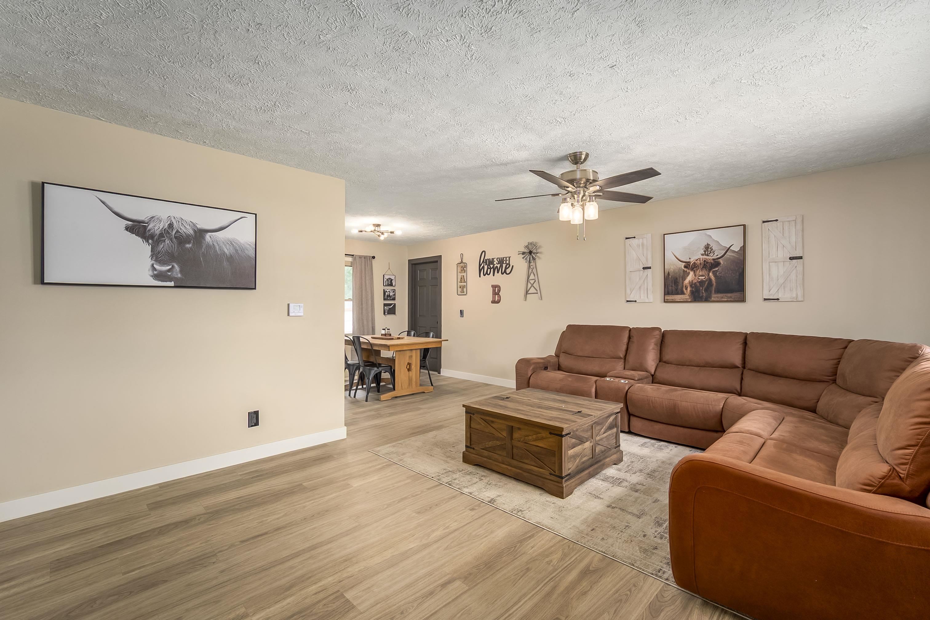 1227 W 19th Avenue Hutchinson KS 67502-3511