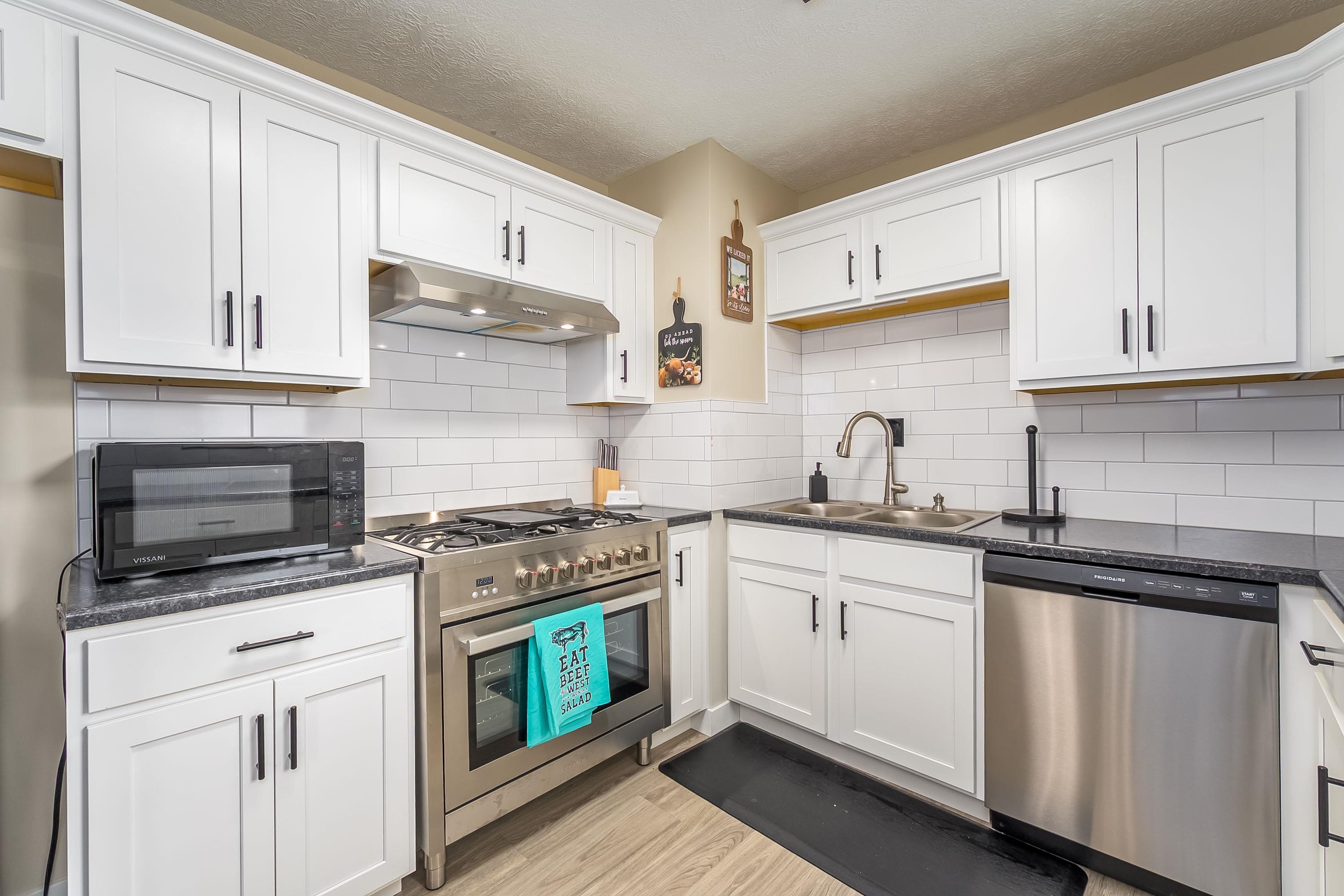 1227 W 19th Avenue Hutchinson KS 67502-3511