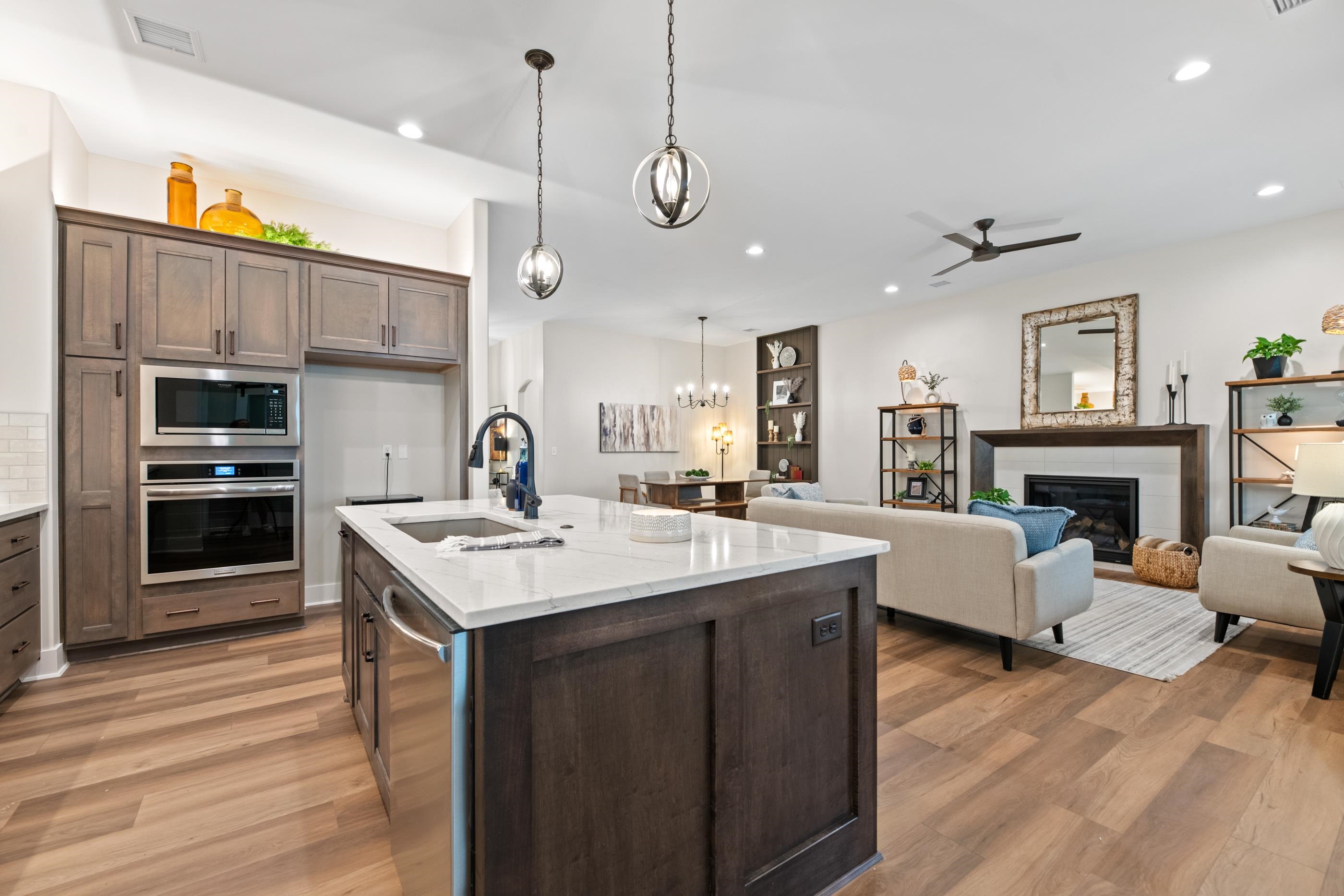 810 N Thornton Court Wichita KS 67235