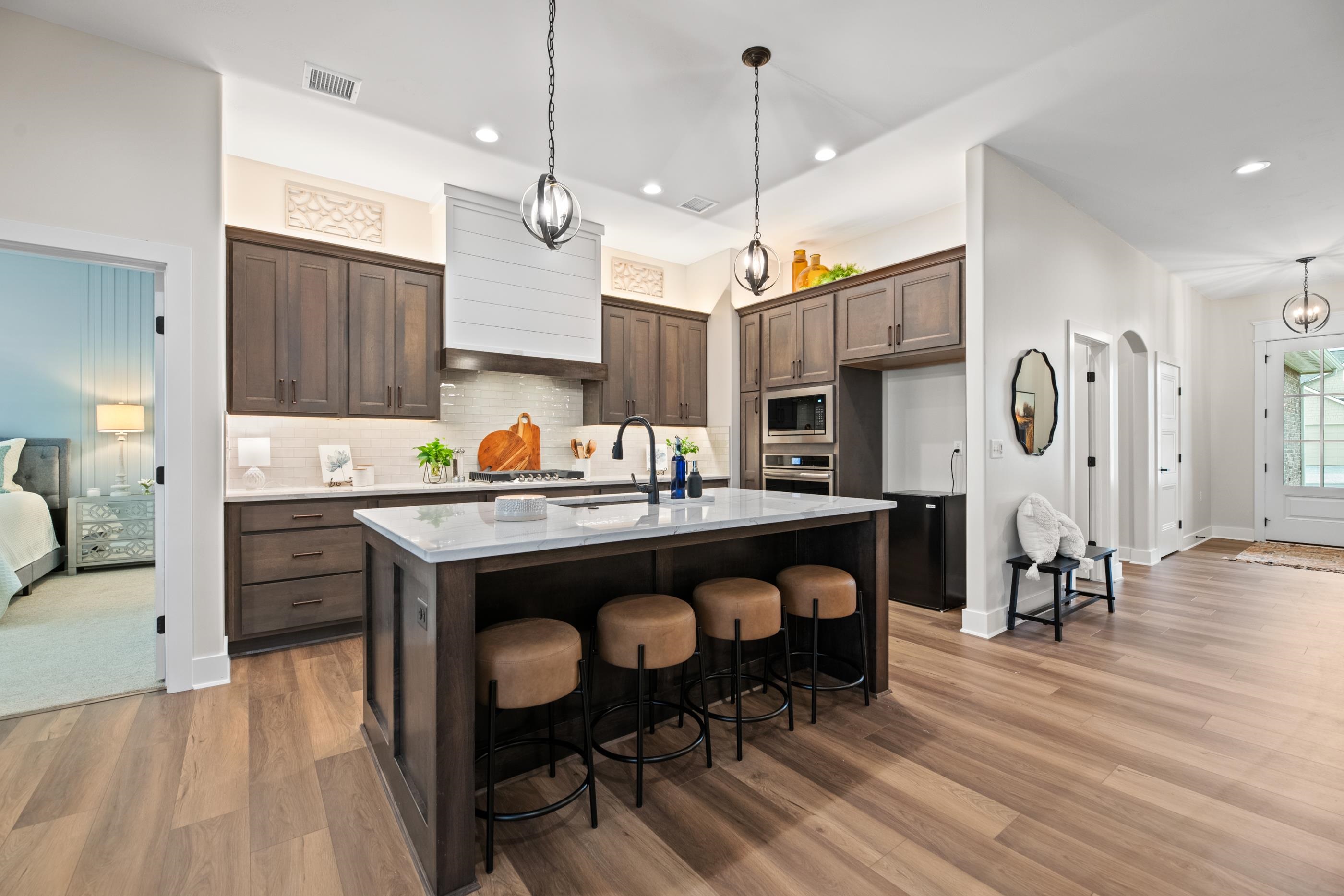 810 N Thornton Court Wichita KS 67235