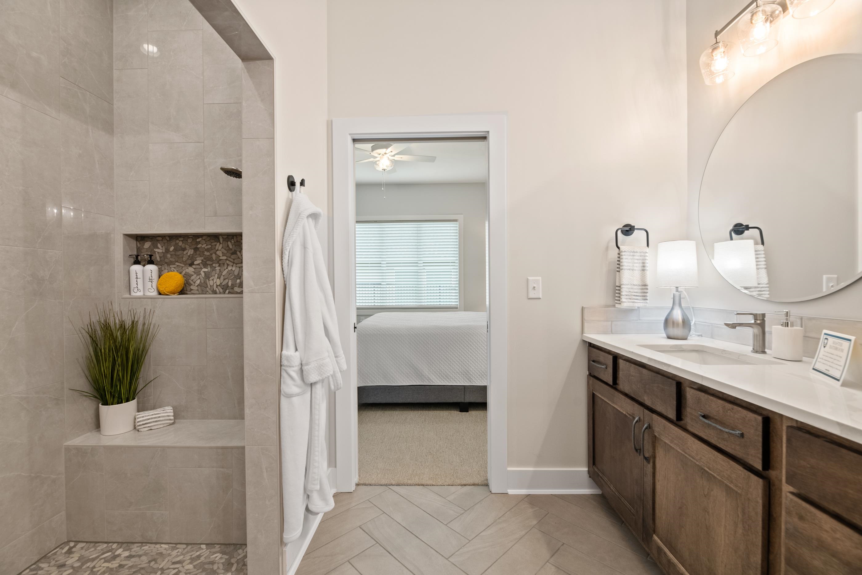 810 N Thornton Court Wichita KS 67235