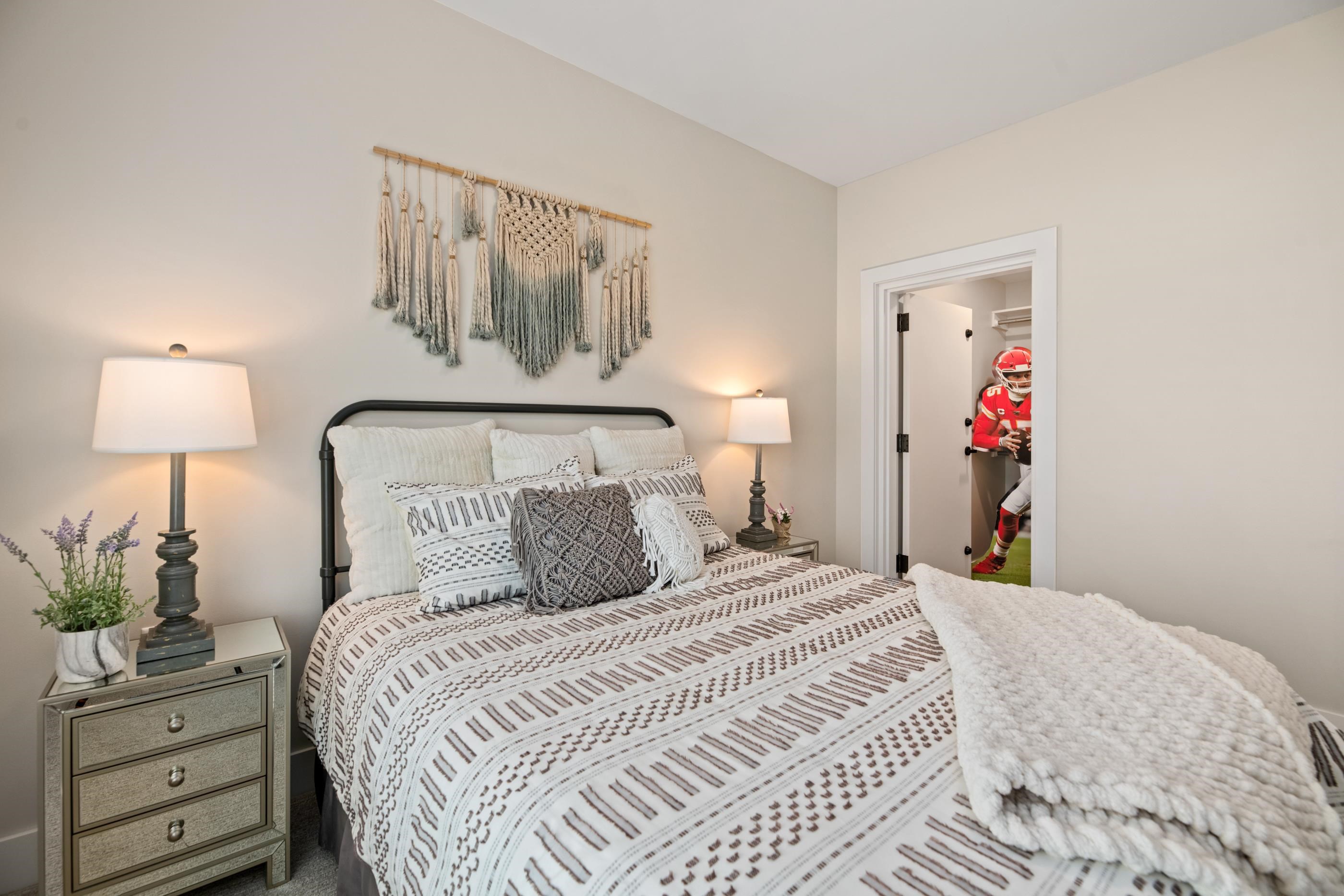 810 N Thornton Court Wichita KS 67235