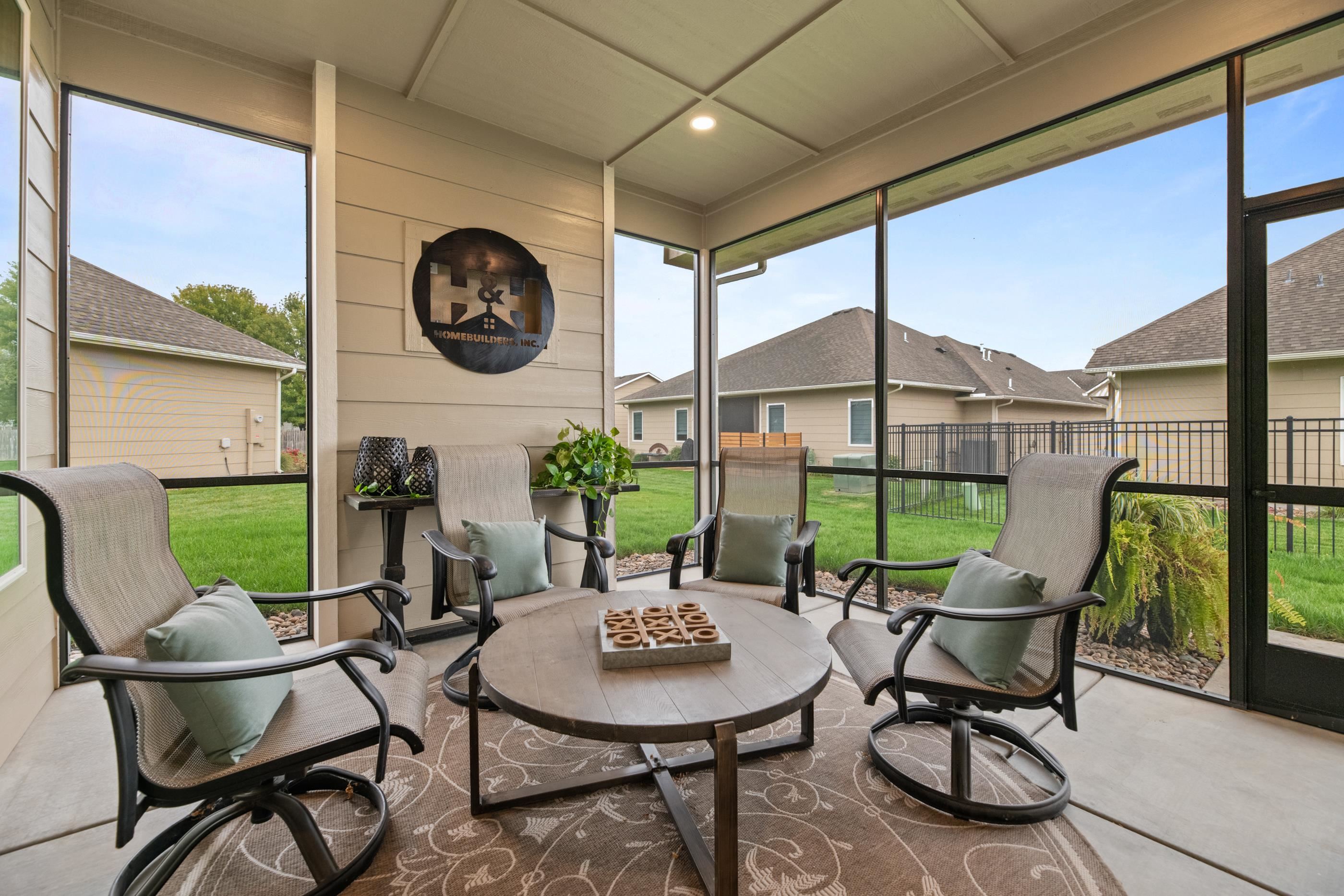 810 N Thornton Court Wichita KS 67235